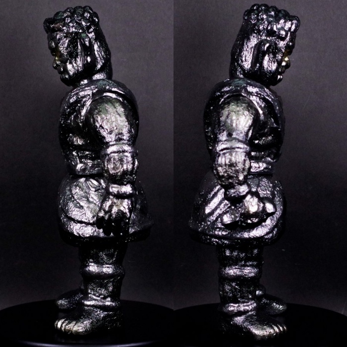 人気のドリームロケット製「金目像」がギャラリー＆ショップ・墓場の