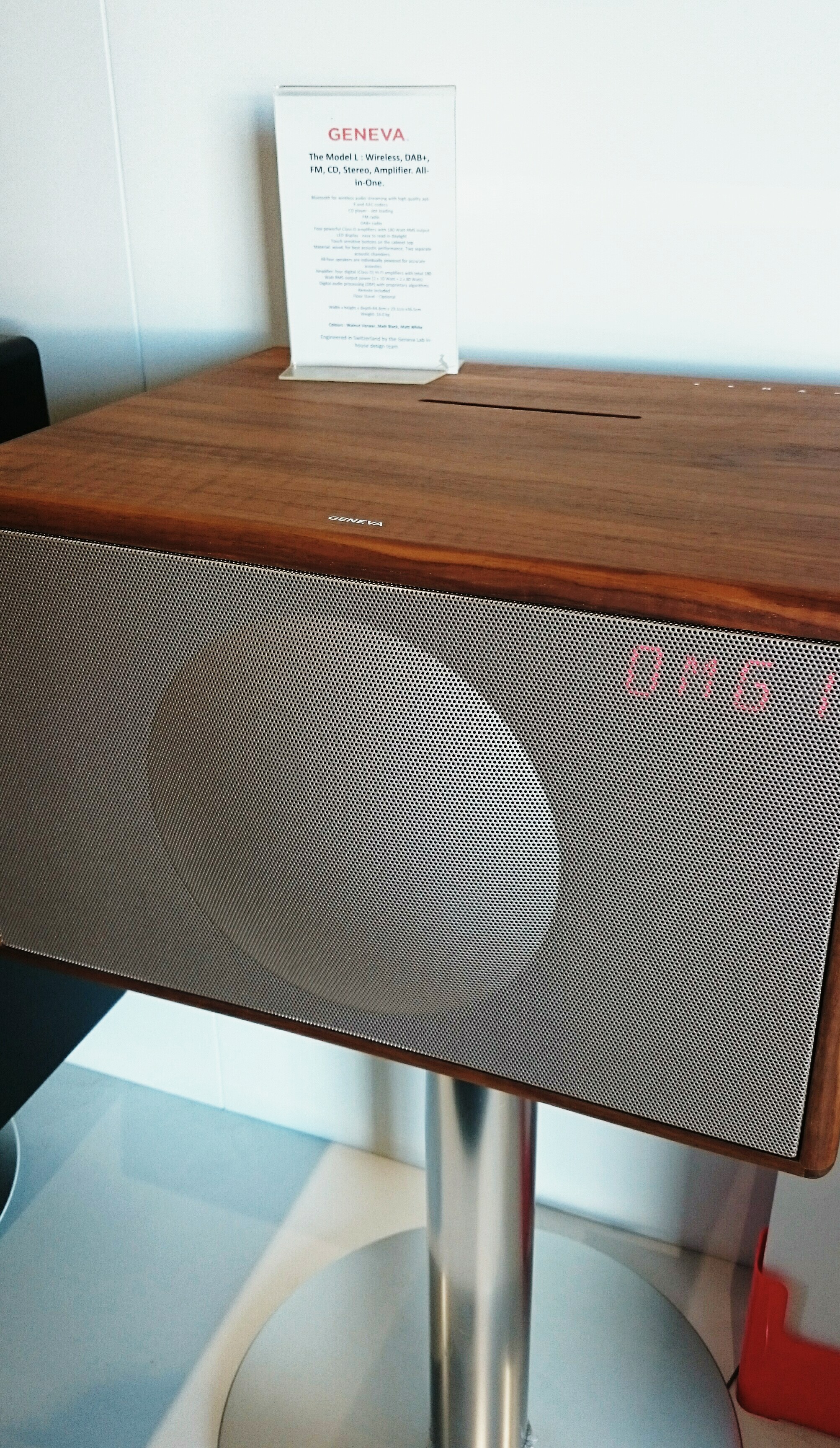 FS: Geneva Model L Wireless Dab+/CD/Bluetooth - Ex Showroom Demo