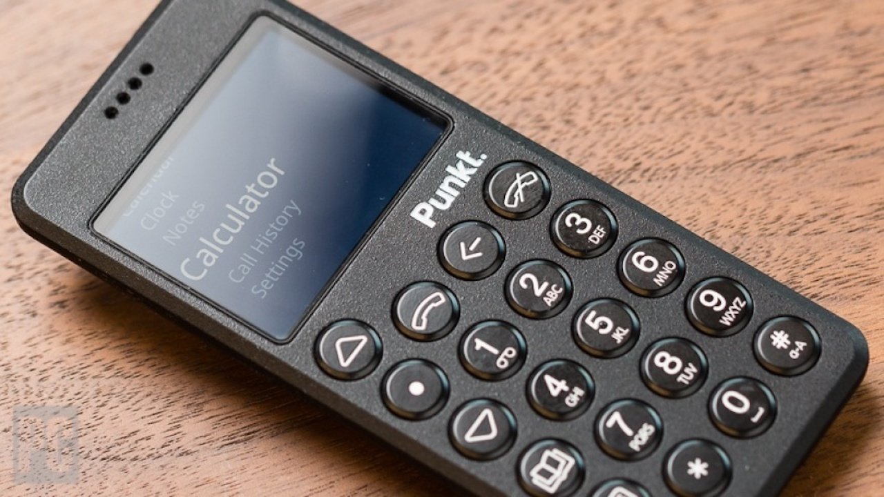 Punkt. MP02 ブラック Punkt.(プンクト) MP02 ブラック 携帯電話本体