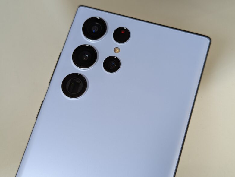 Galaxy S22 Ultraの限定カラー！スカイブルーの購入レビュー。