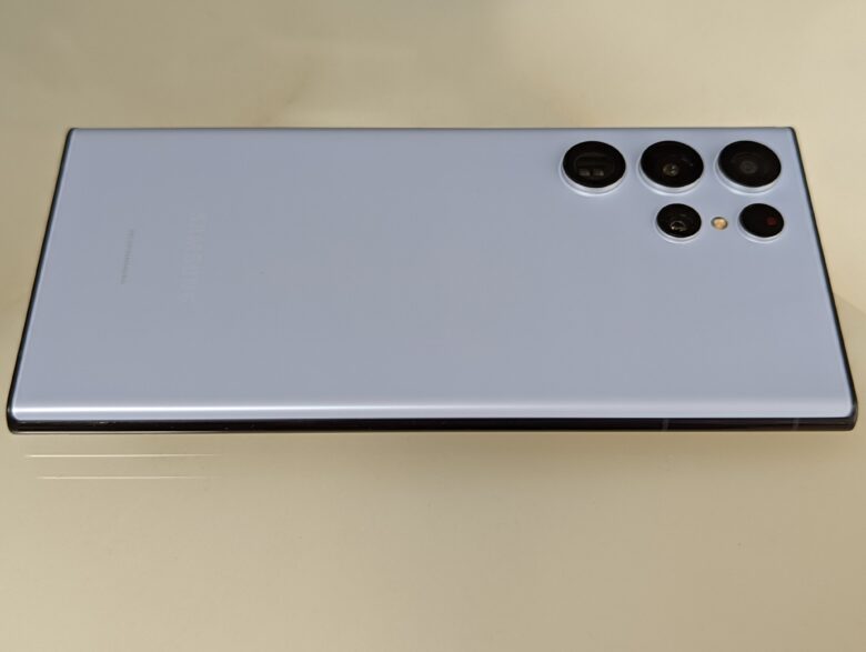 Galaxy S22 Ultraの限定カラー！スカイブルーの購入レビュー。