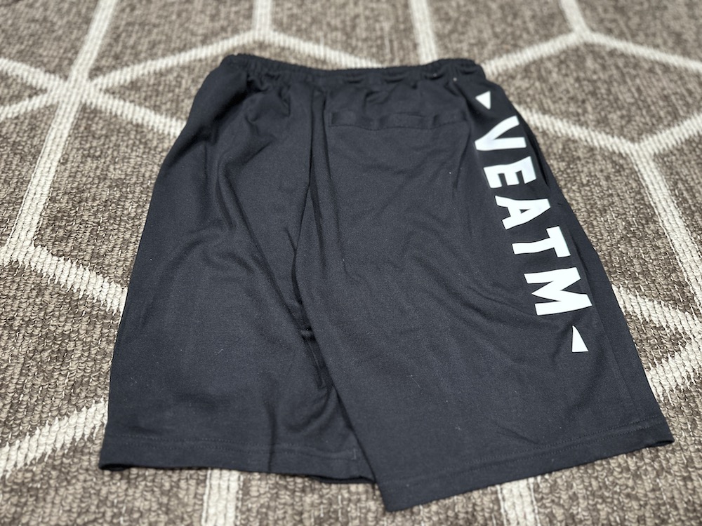 veatm ボードショーツ