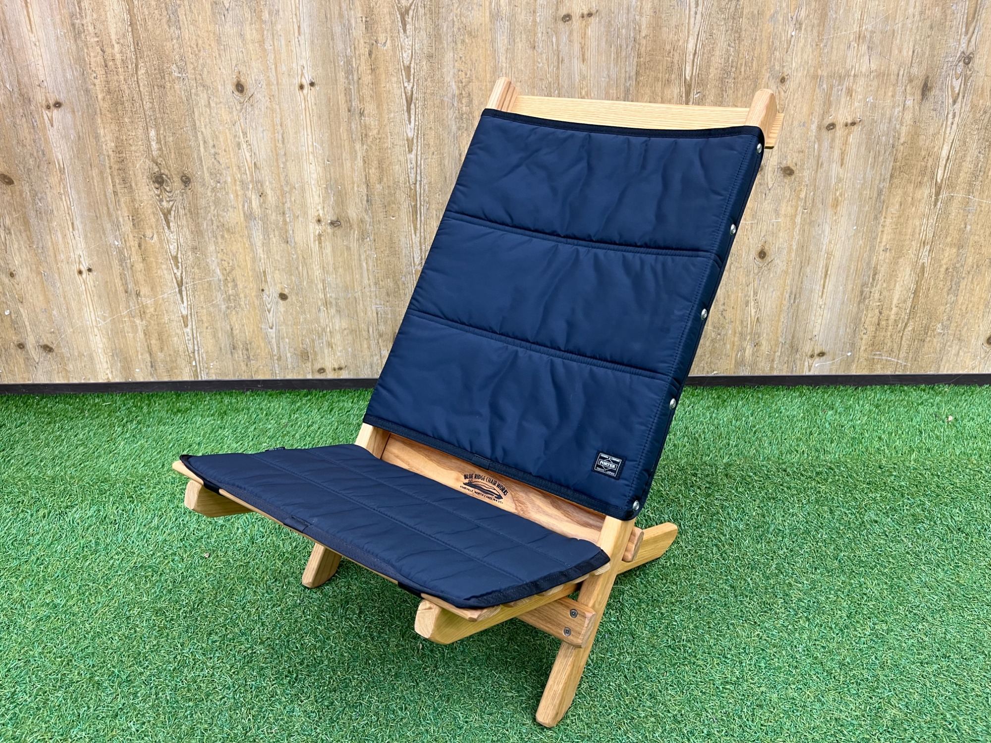 異色のコラボ！？ブルーリッジチェアワークス×ポーターのコラボチェア