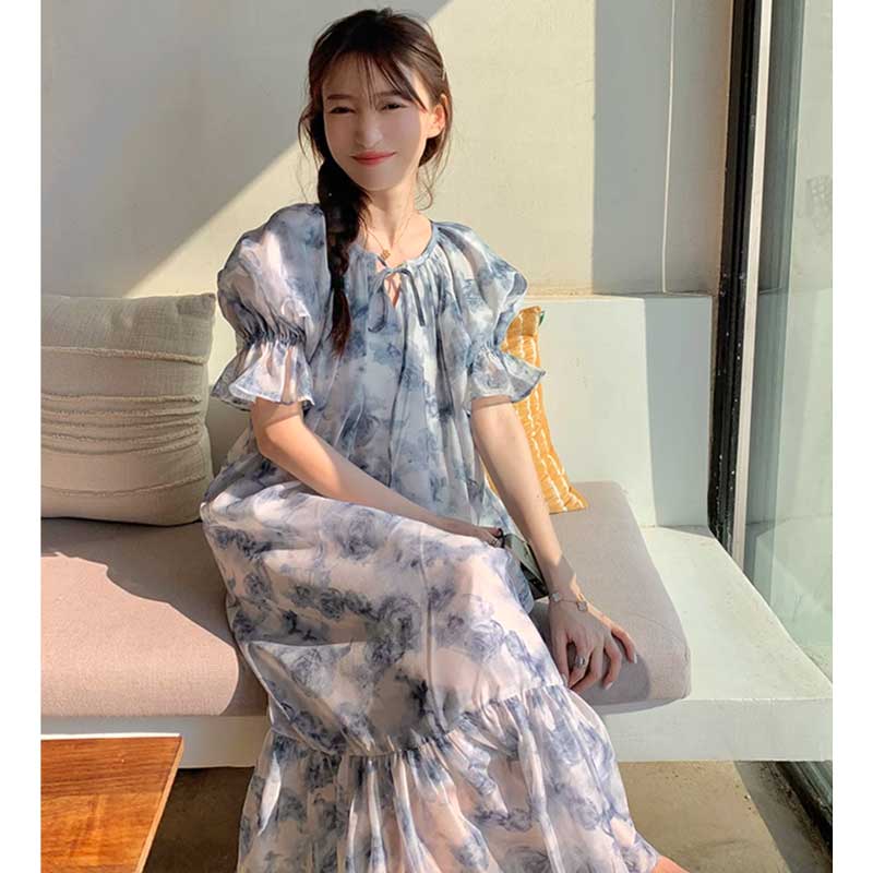 裾フレアブルーローズワンピース（青）春/夏 リゾートでもタウンでも