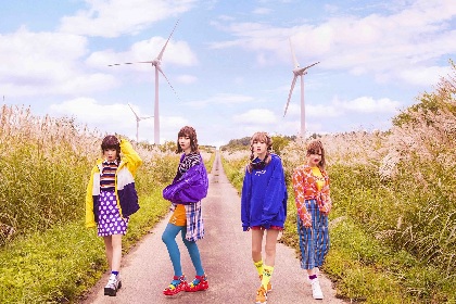 画像】SILENT SIREN 初の公式写真集発売、ライブバンドとしての強さと