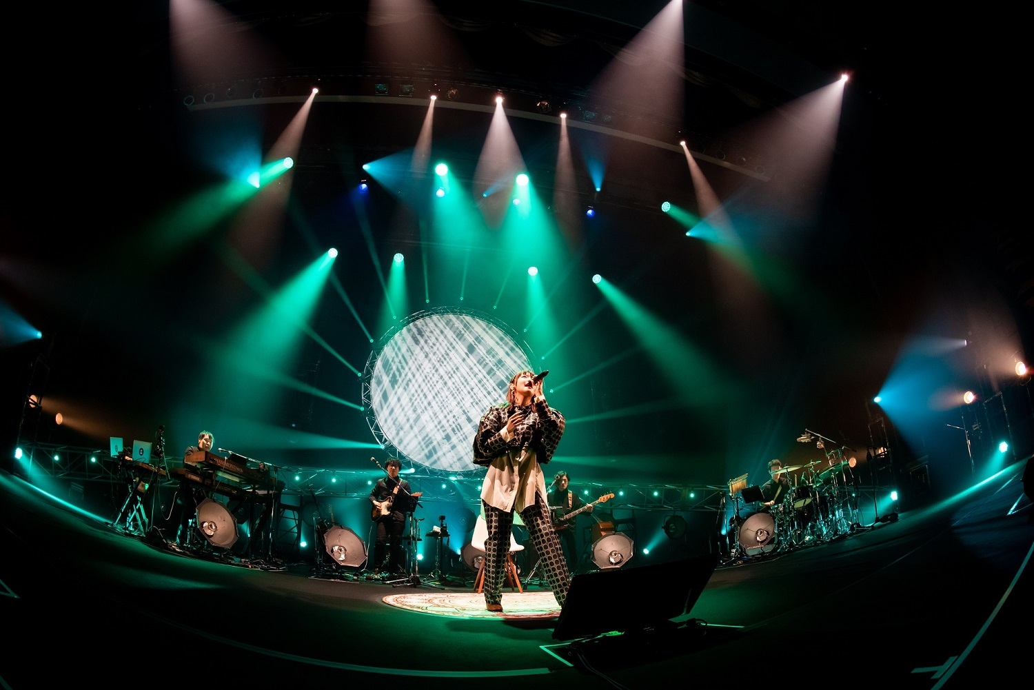 楠木ともり、初の全国ホールツアーを23歳の誕生日にフィニッシュ 公式