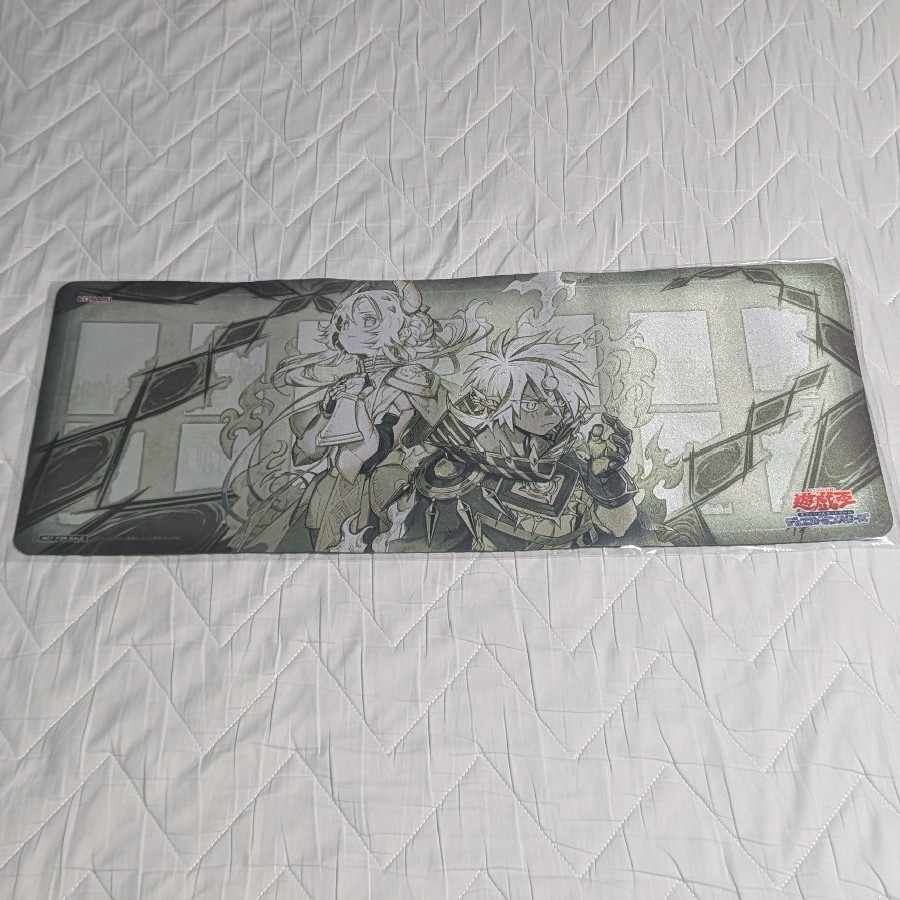 遊戯王 白の物語 ハーフプレイマット スリーブ 未開封 ニューロン