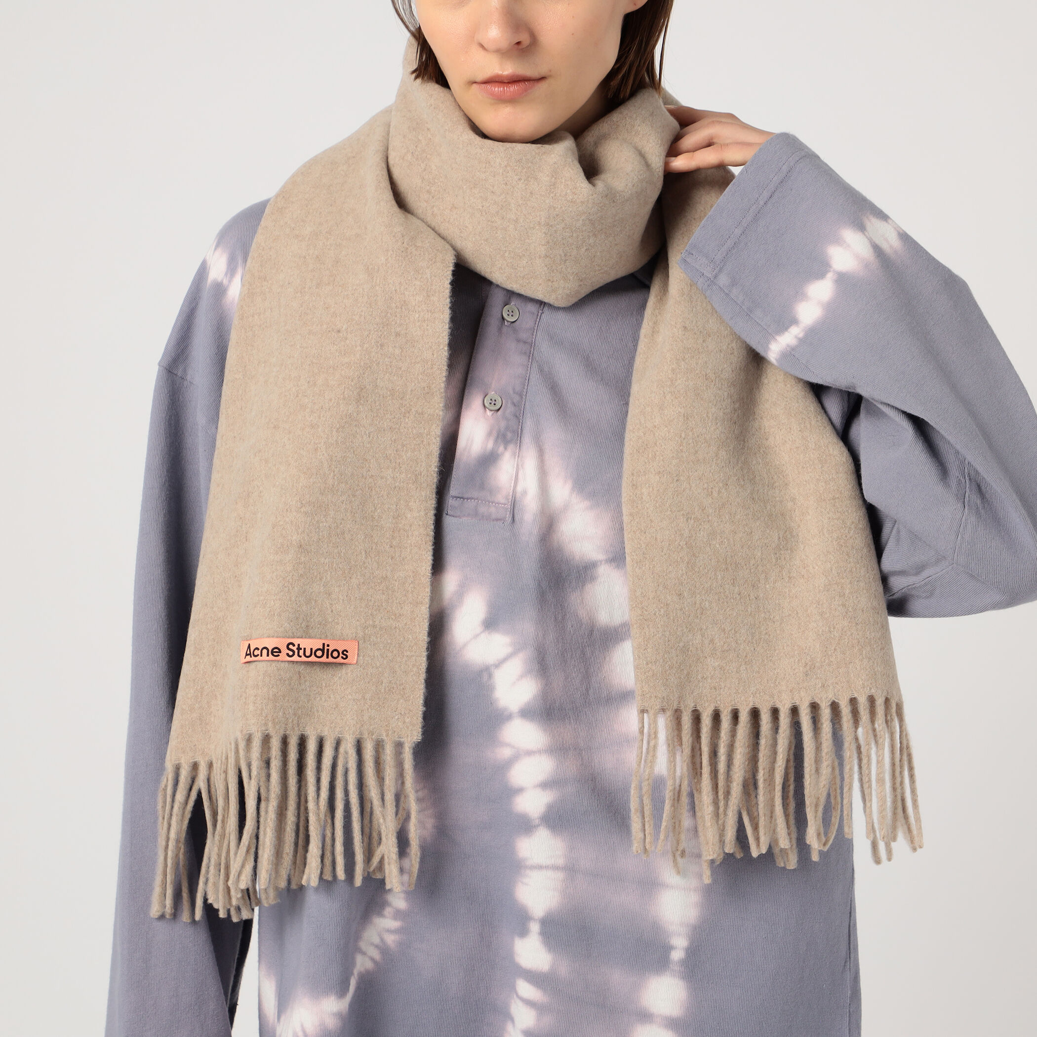 Acne Studios フリンジ付きマフラー Acne Studios アイボリー マフラー