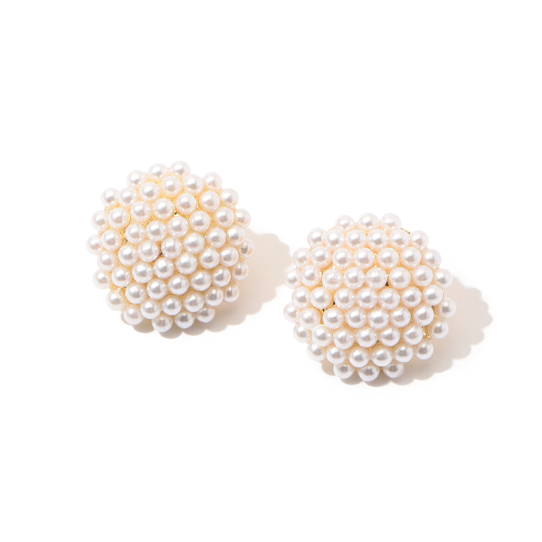 Kenneth Jay Lane Pearl Button イヤリング｜トゥモローランド 公式通販