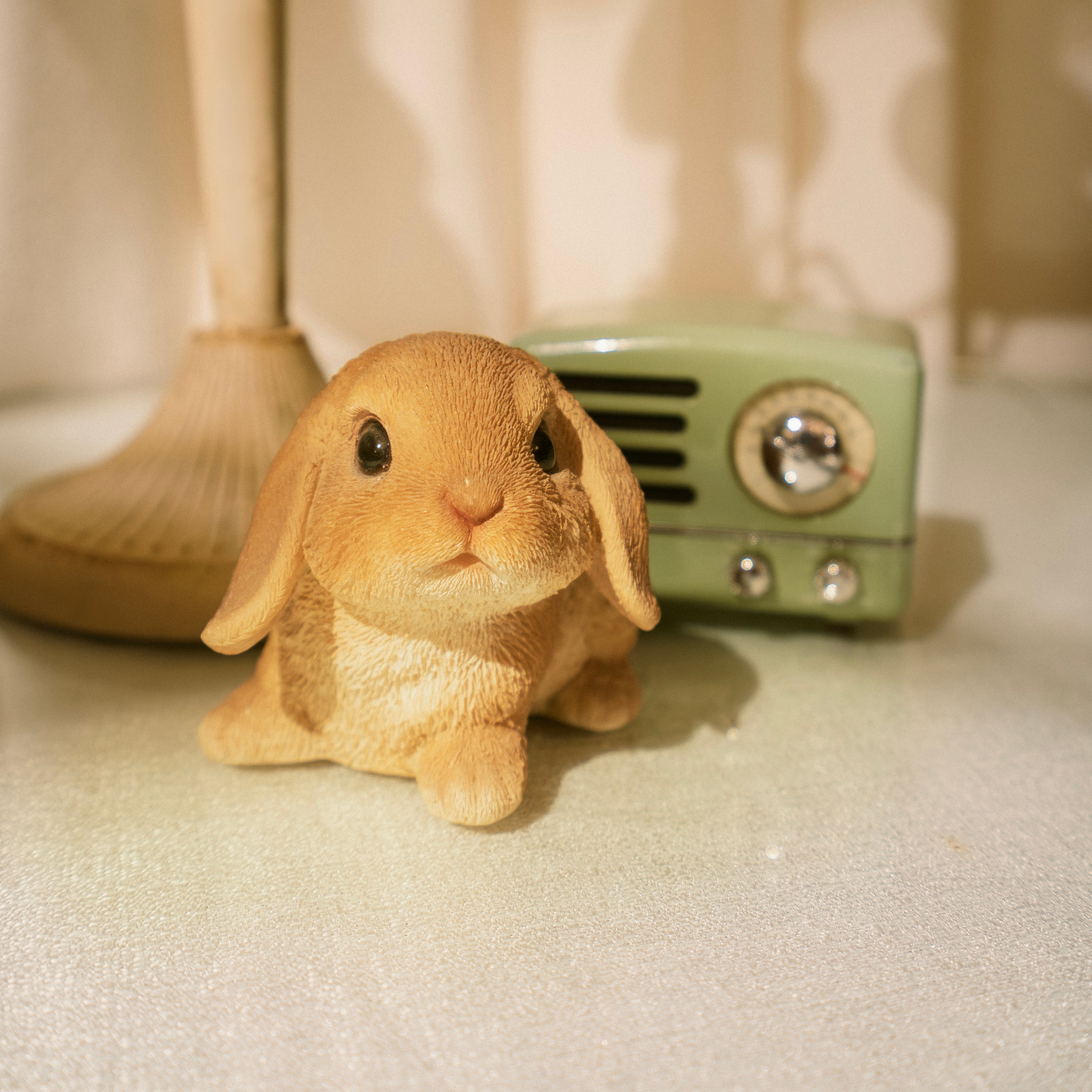 お座りアメリカン・ファジーロップ（ブラウン）｜WooBia公式オンライン