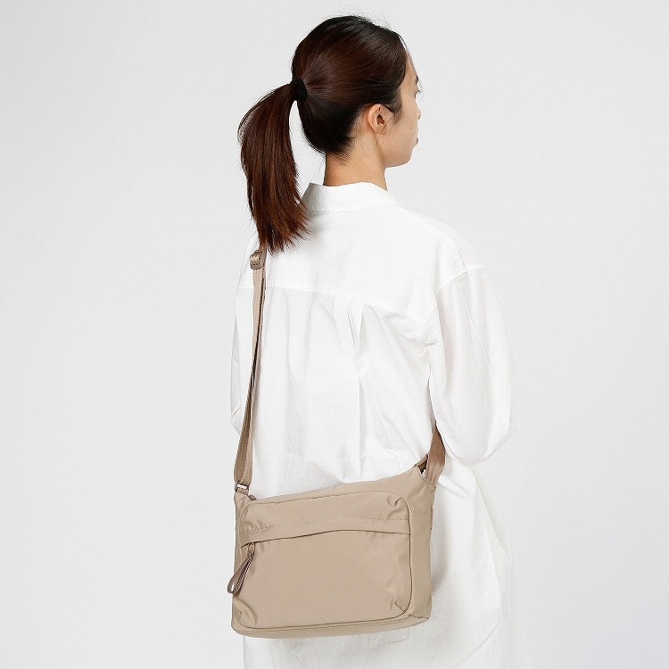 World Traveler／ワールドトラベラー ミラ ショルダーバッグ 17532(01