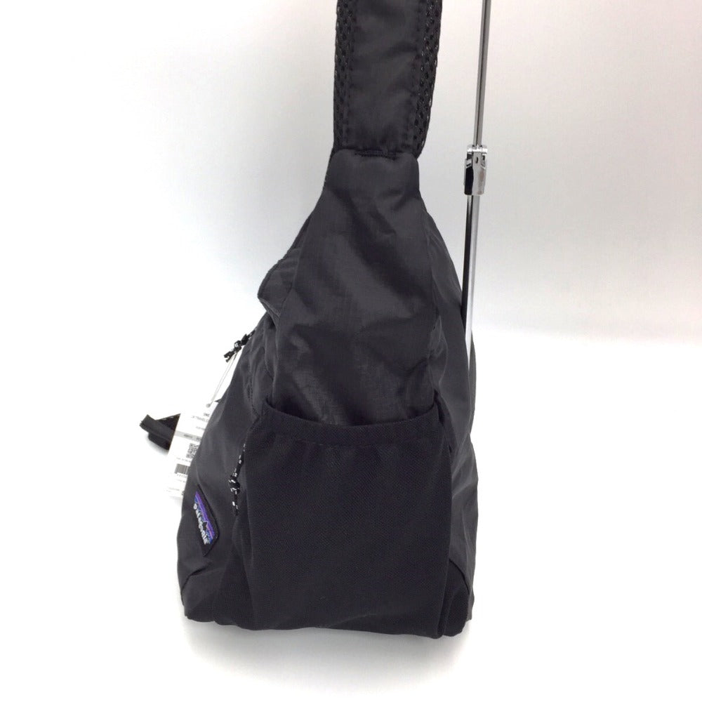 パタゴニア ライトウェイト トラベル クーリエ Classic Navy