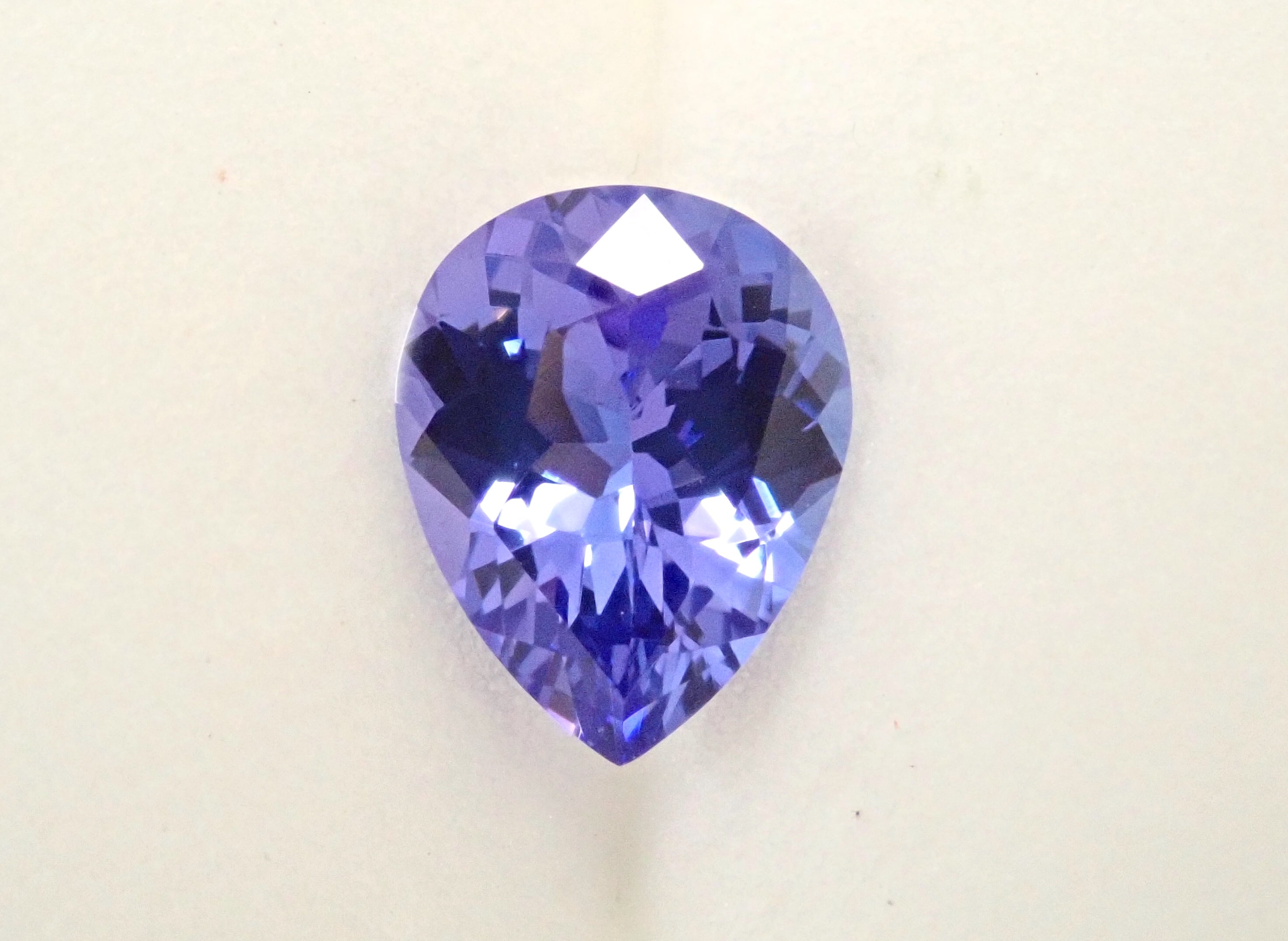 タンザニア産タンザナイト 0.730ctルース