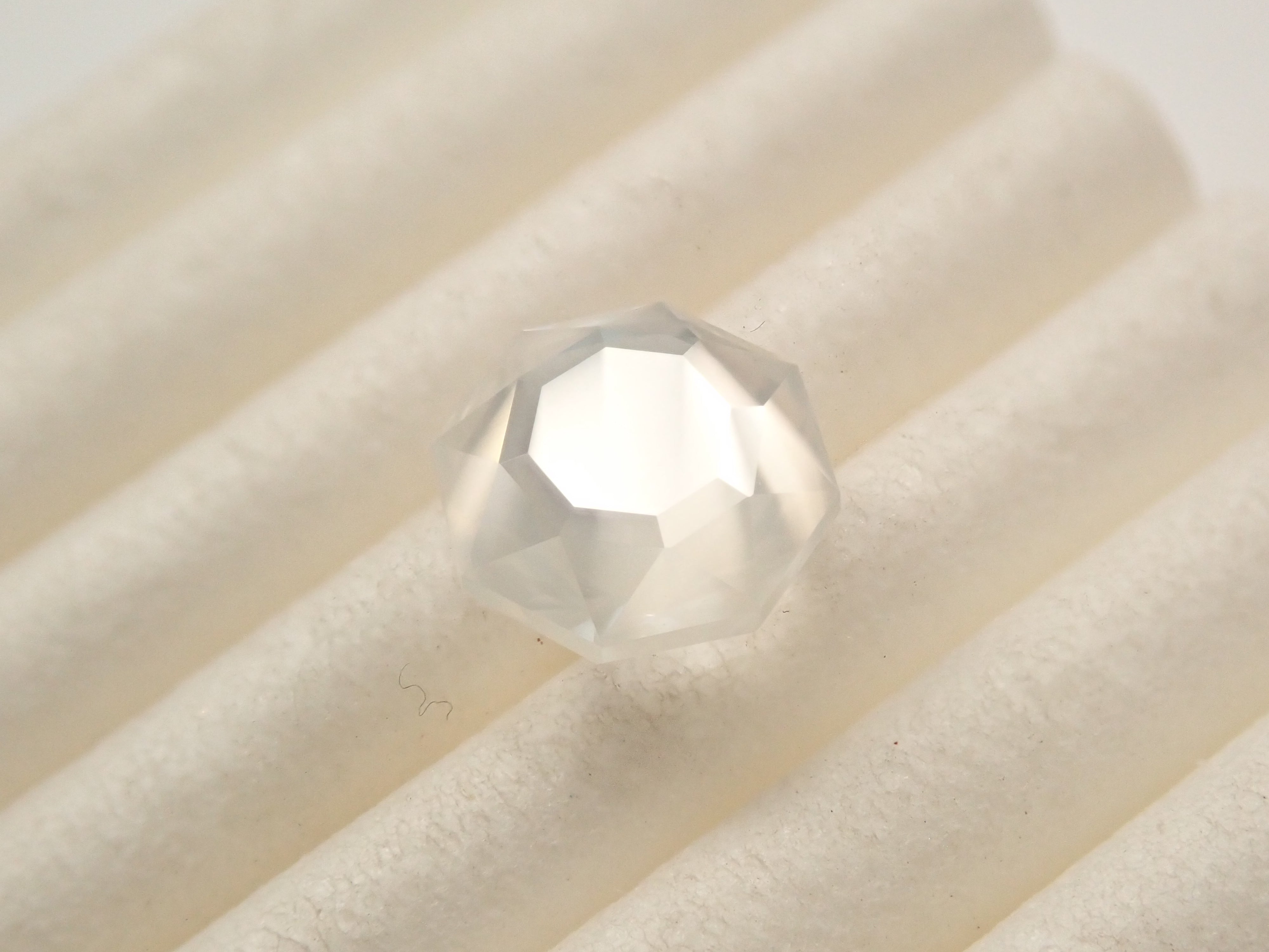 12561243掲載】スリランカ産ムーンストーン 1.487ctルース