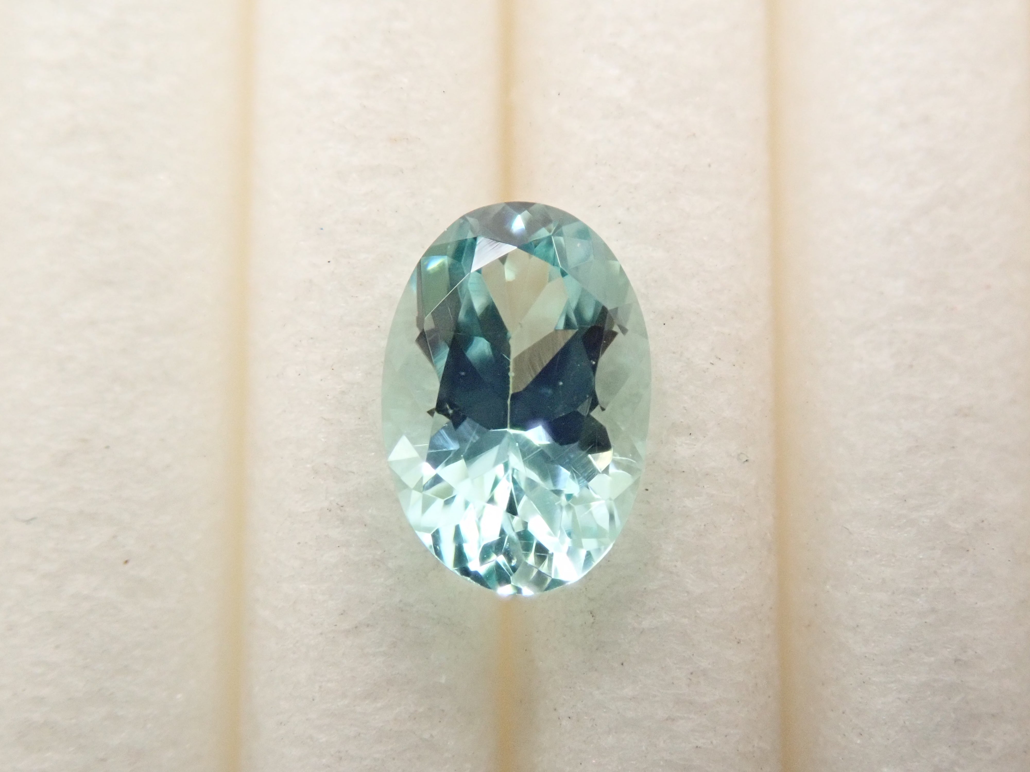 アフガニスタン産シーフォームトルマリン 0.429ctルース