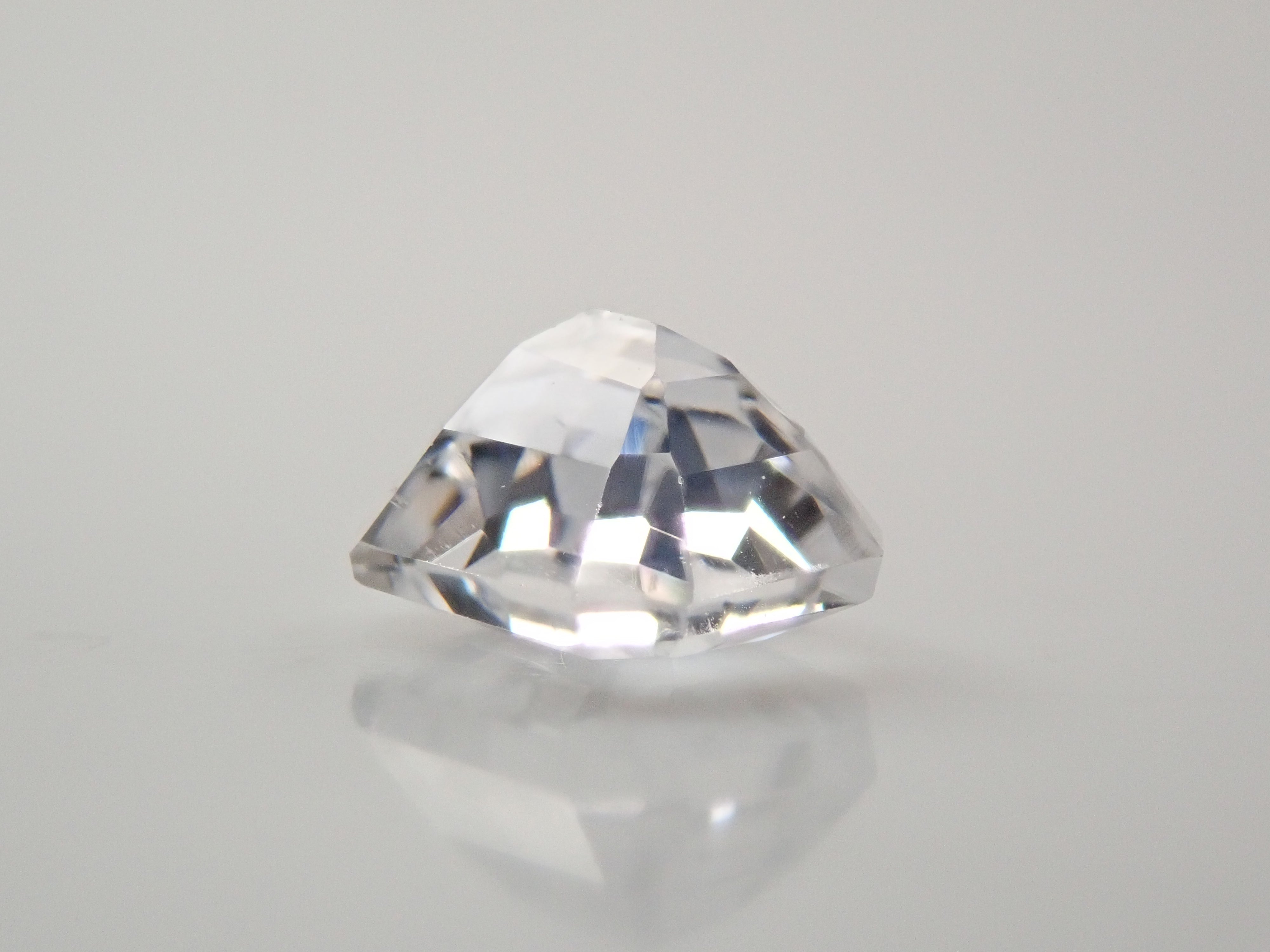 ロシア産フェナカイト 0.433ctルース