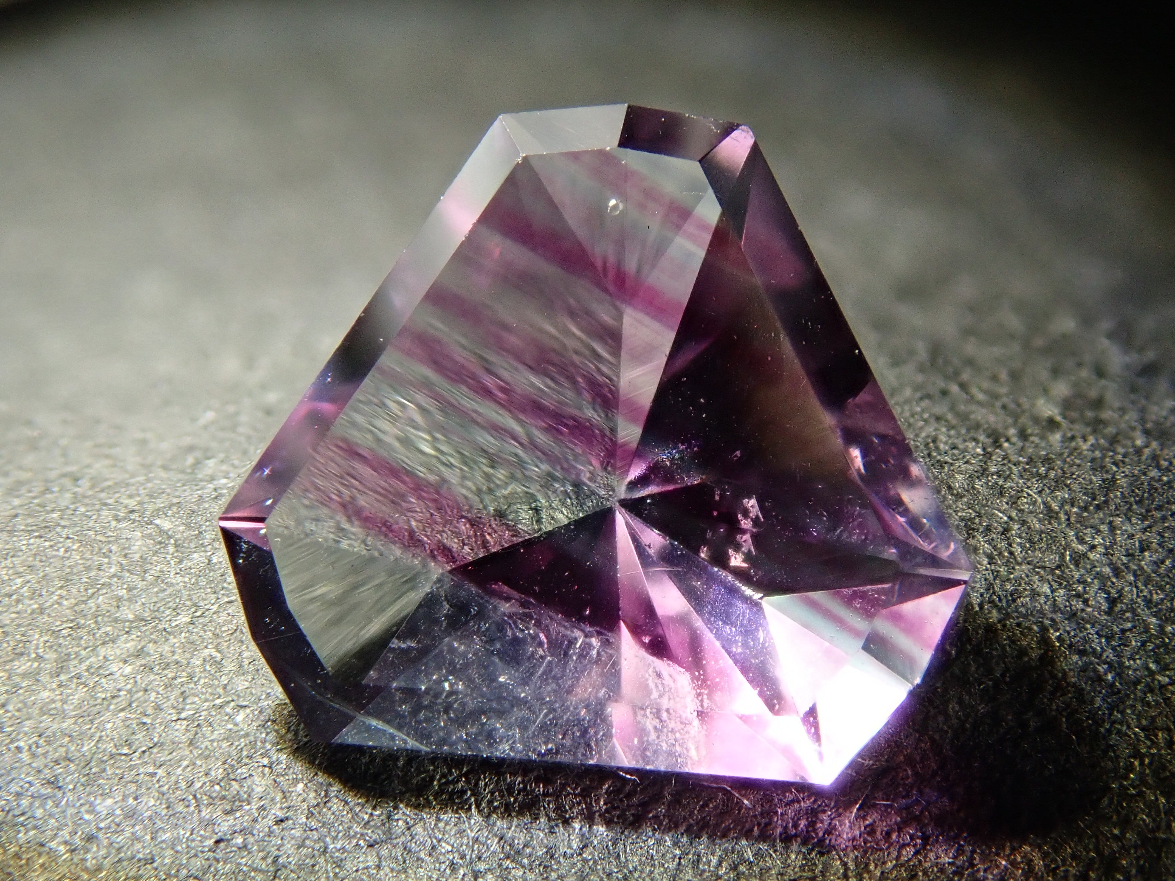 ハイライト・オパール・オン・フローライト 【公式通販】