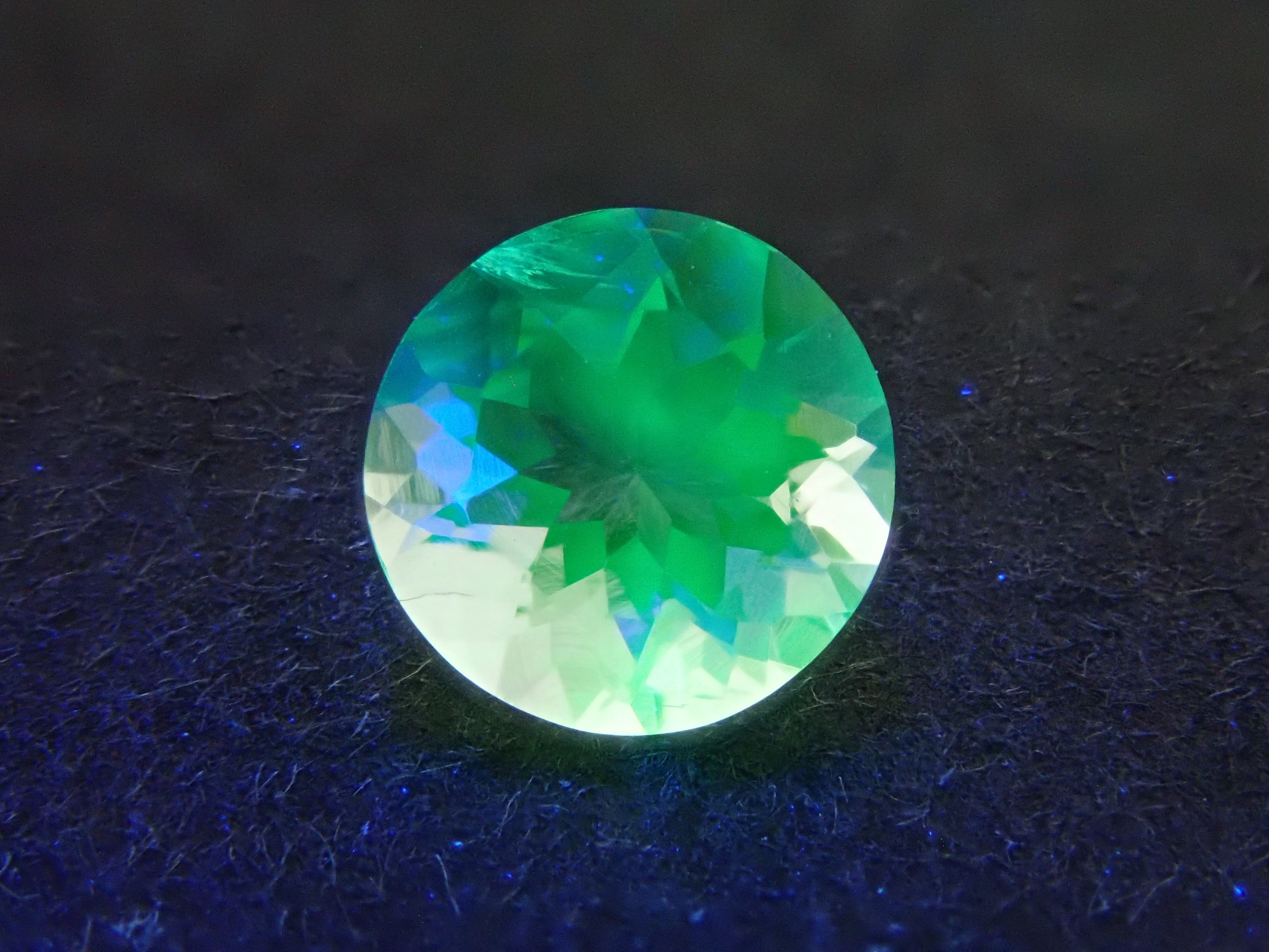 メキシコ産ハイアライトオパール 0.348ctルース