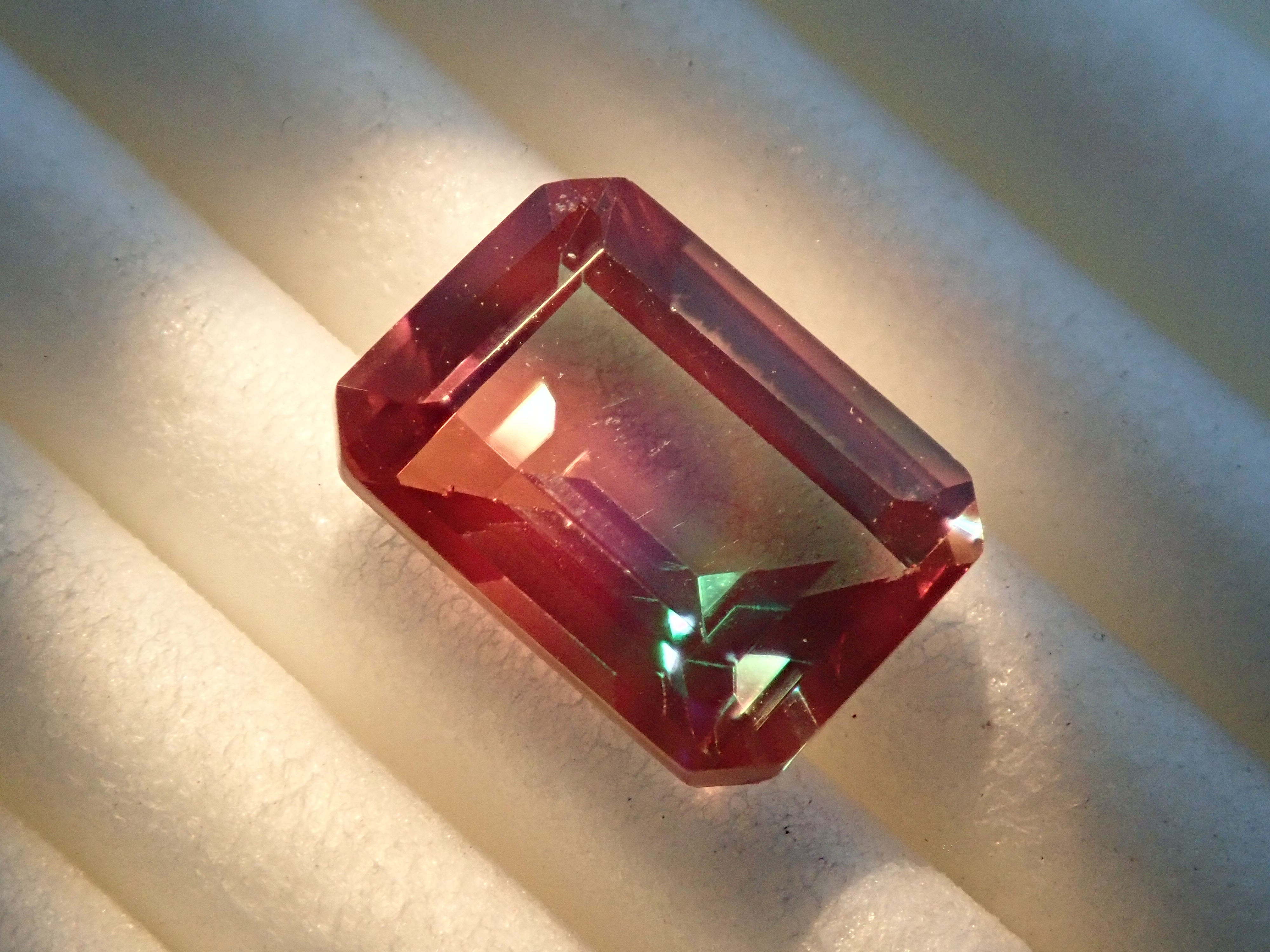 中国/内モンゴル自治区/固陽県】バイカラーアンデシン バイカラー