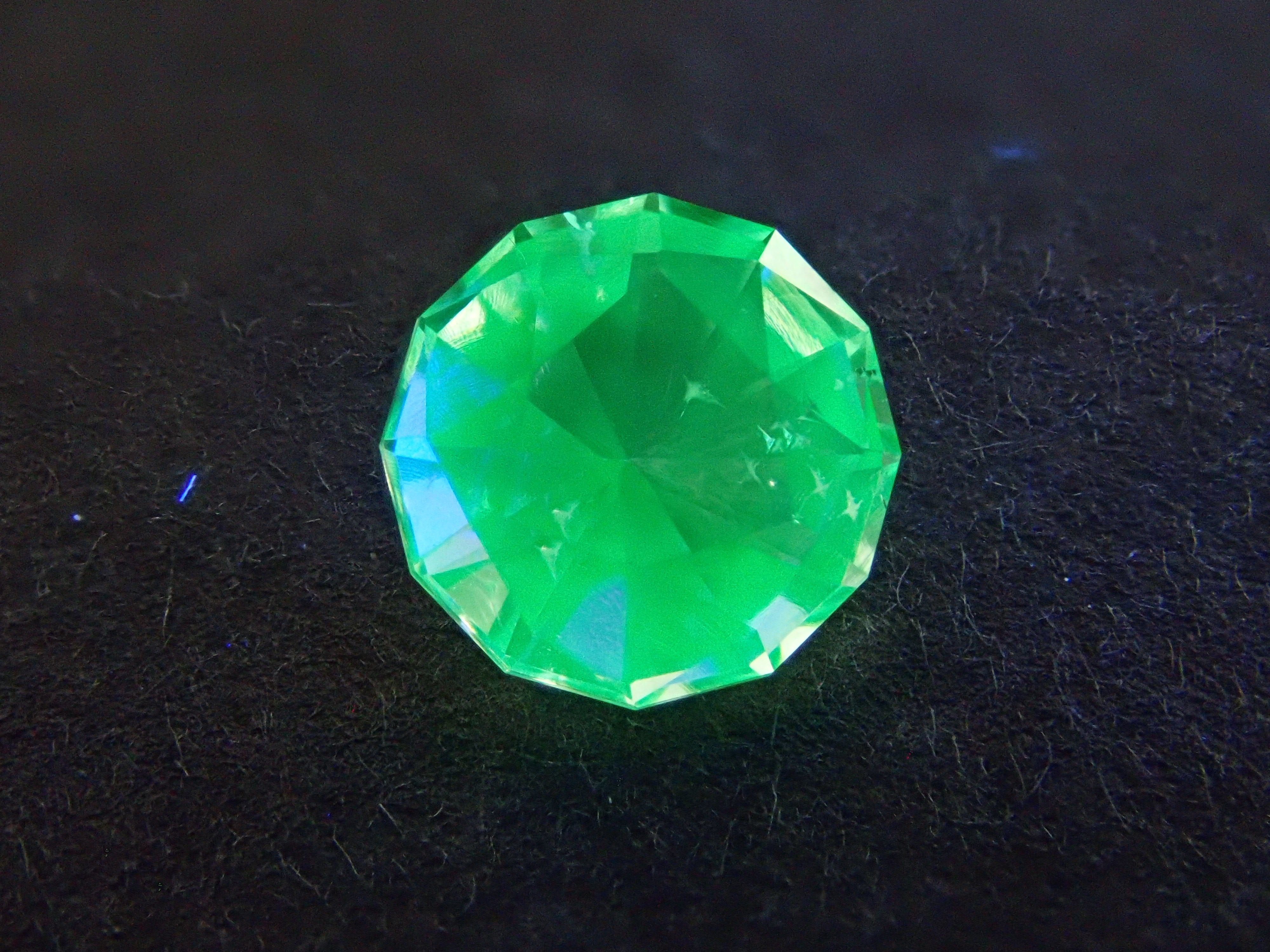 メキシコ産ハイアライトオパール 5.2mm/0.433ctルース