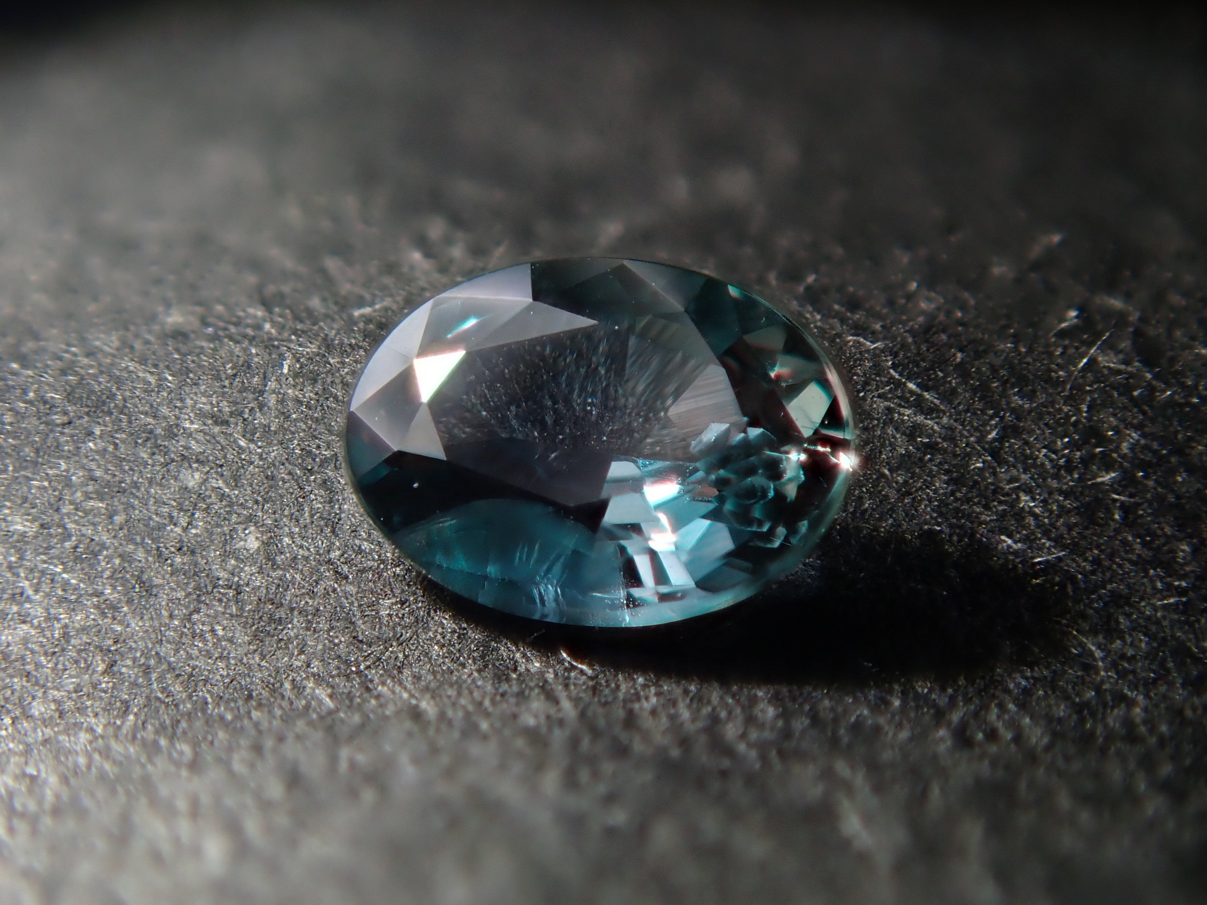 ブラジル産アレキサンドライト 0.099ctルース