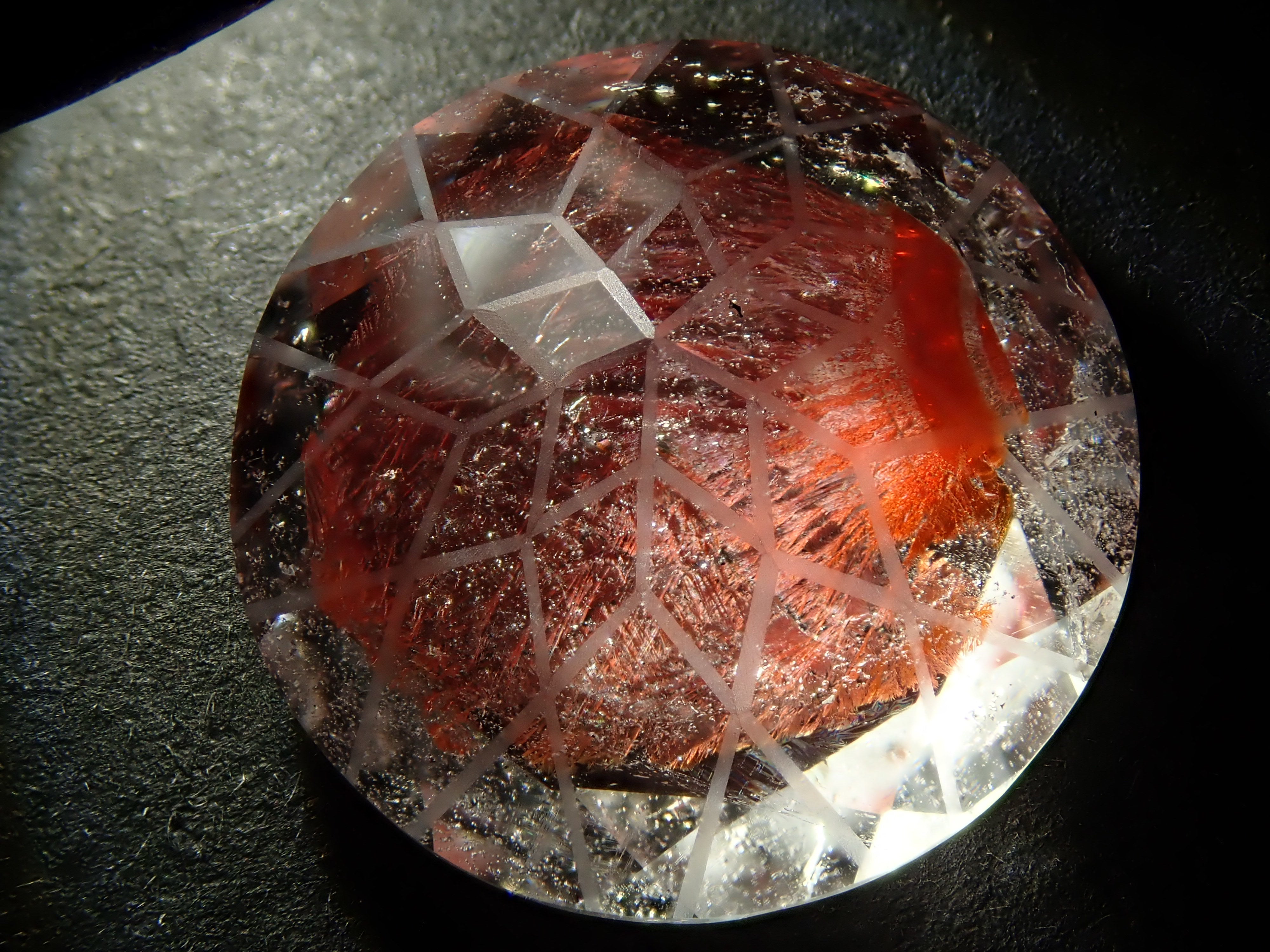 ライモナイトインクォーツ（オーロラクォーツ） 7.281ctルース