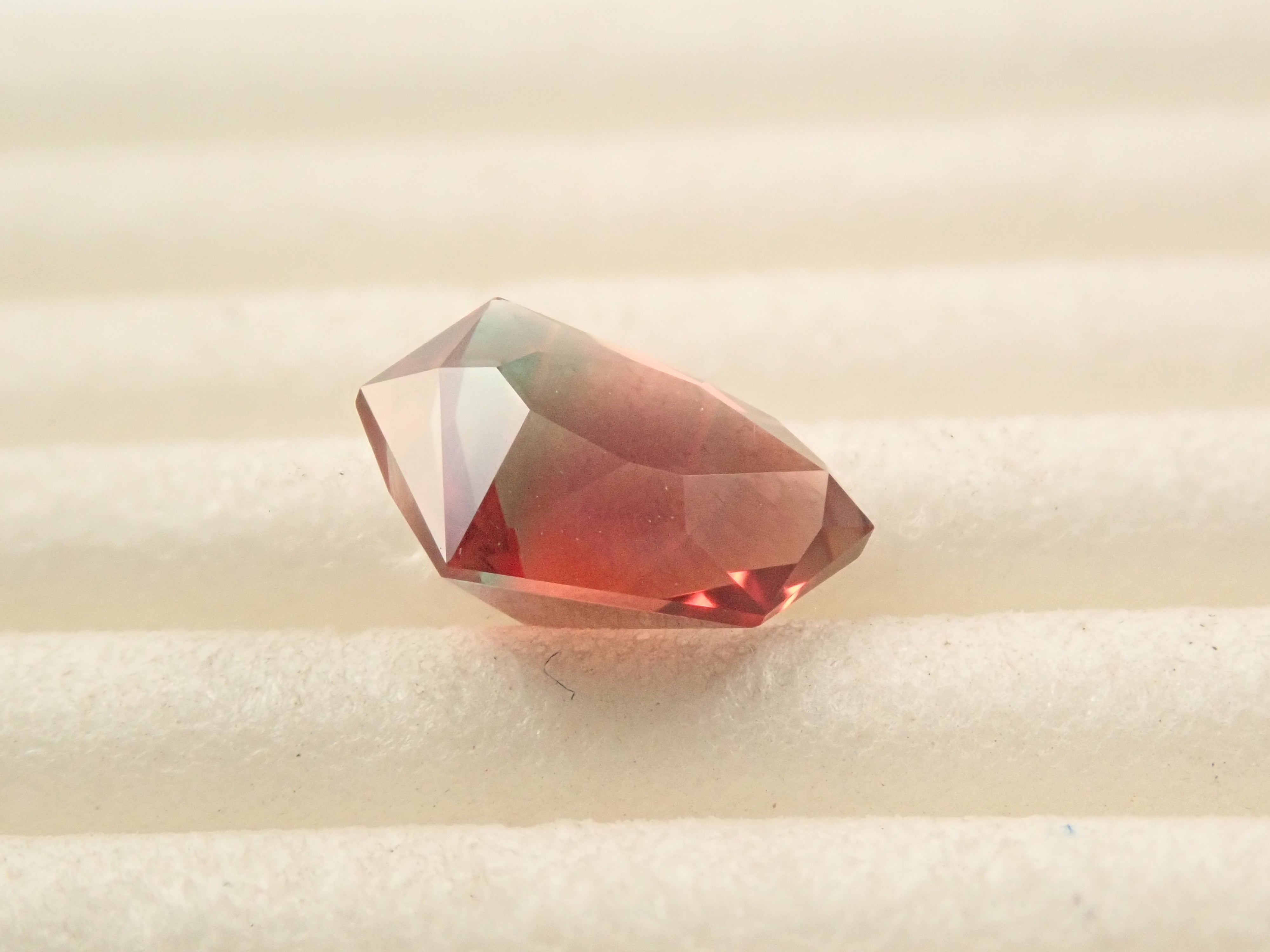 中国/内モンゴル自治区/固陽県】バイカラーアンデシン 中国