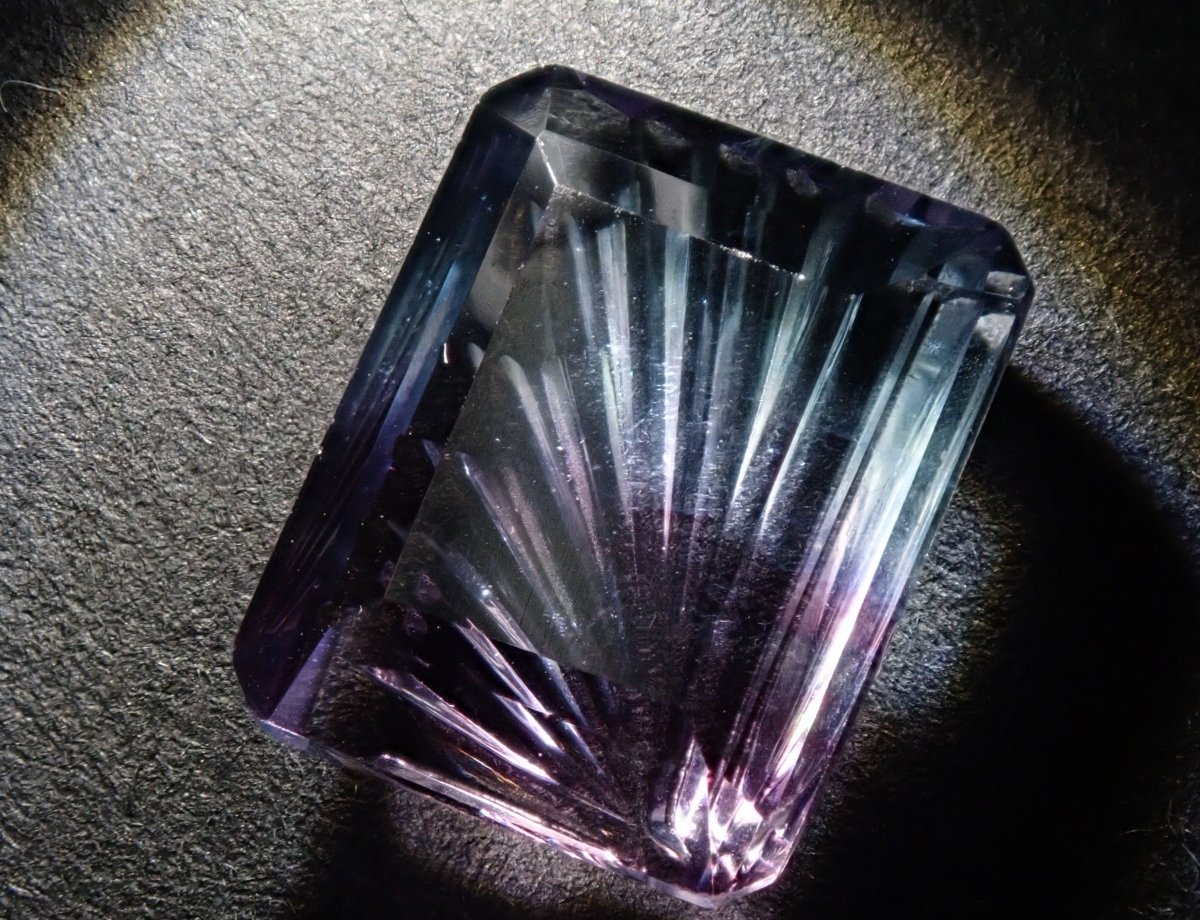 甲州貴石切子】バイカラーフローライト 5.030ctルース ワッペン