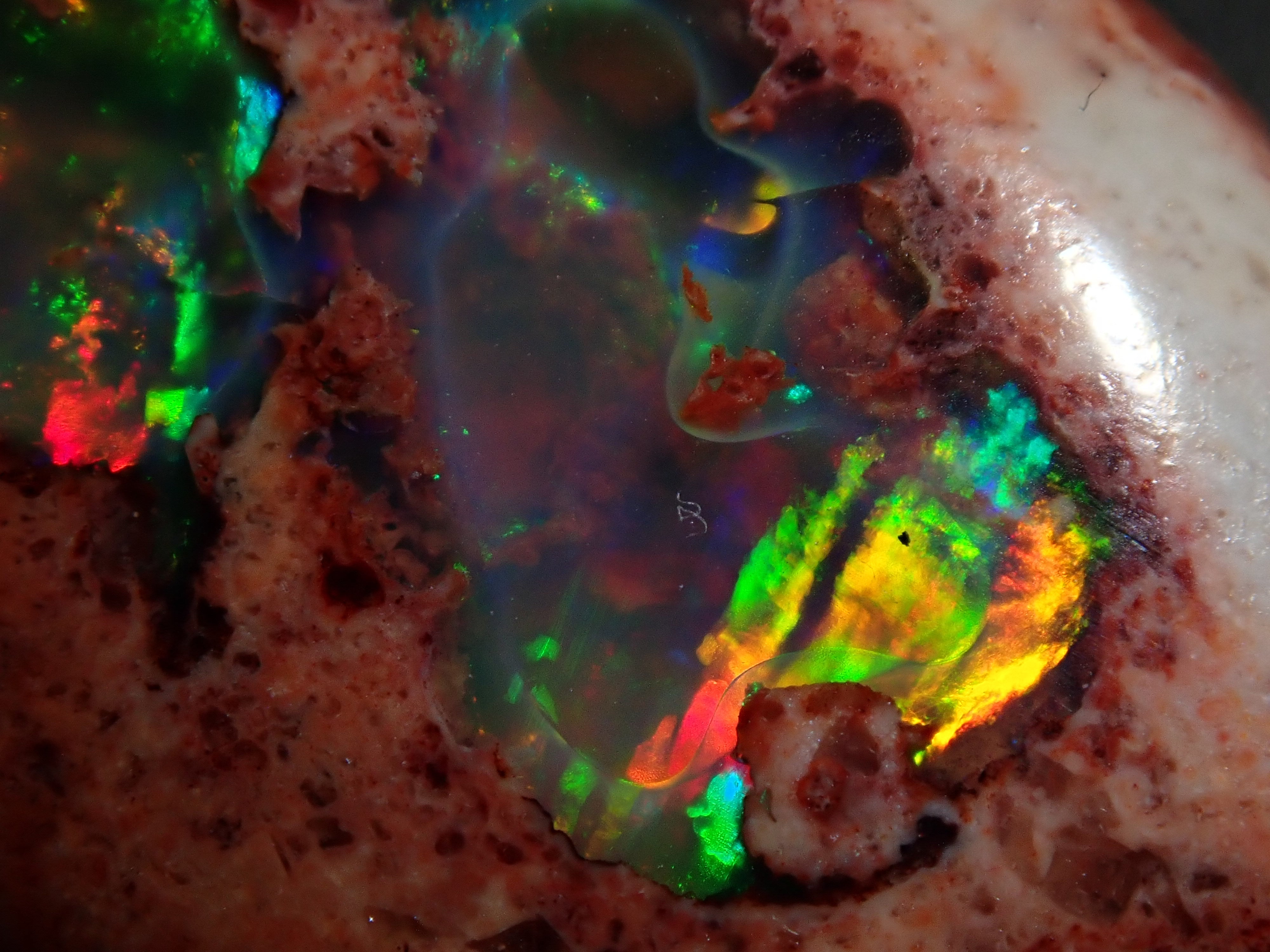 メキシコ産カンテラオパール 18.00ctルース