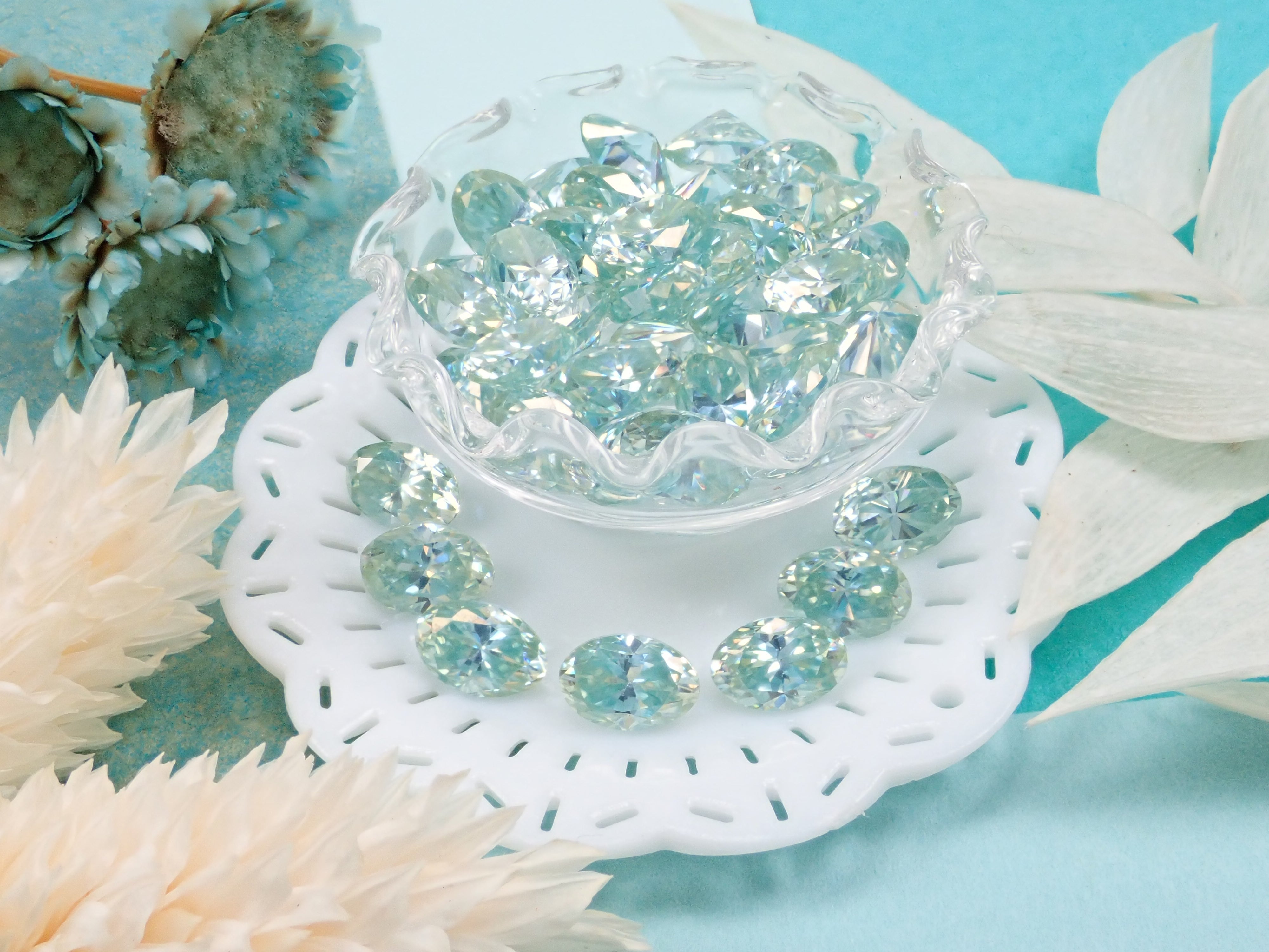 合成モアッサナイト1石ルース（ミントグリーン,オーバルカット,6×4mm