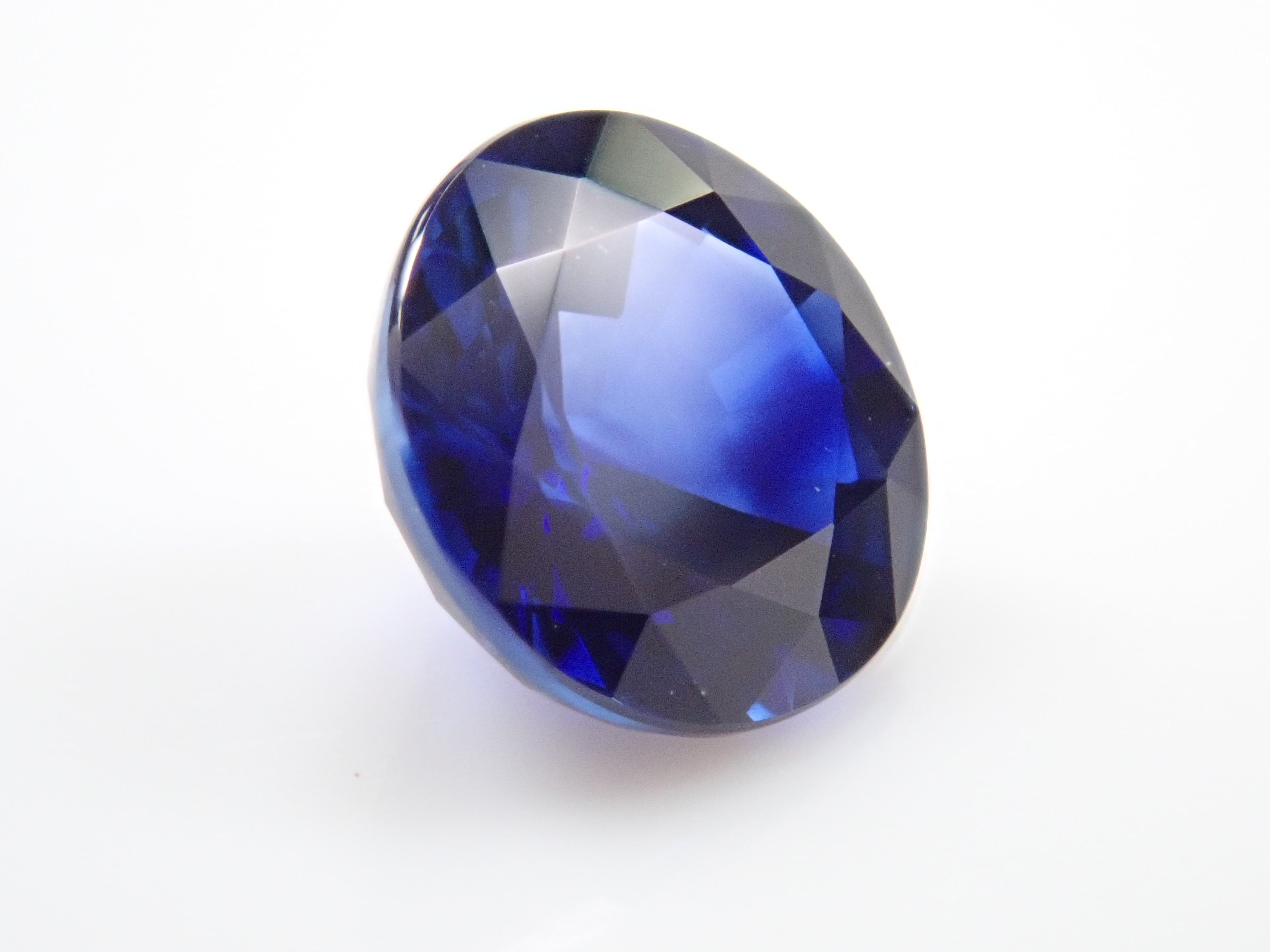 スリランカ産ロイヤルブルーサファイア 0.860ctルース AIGS付