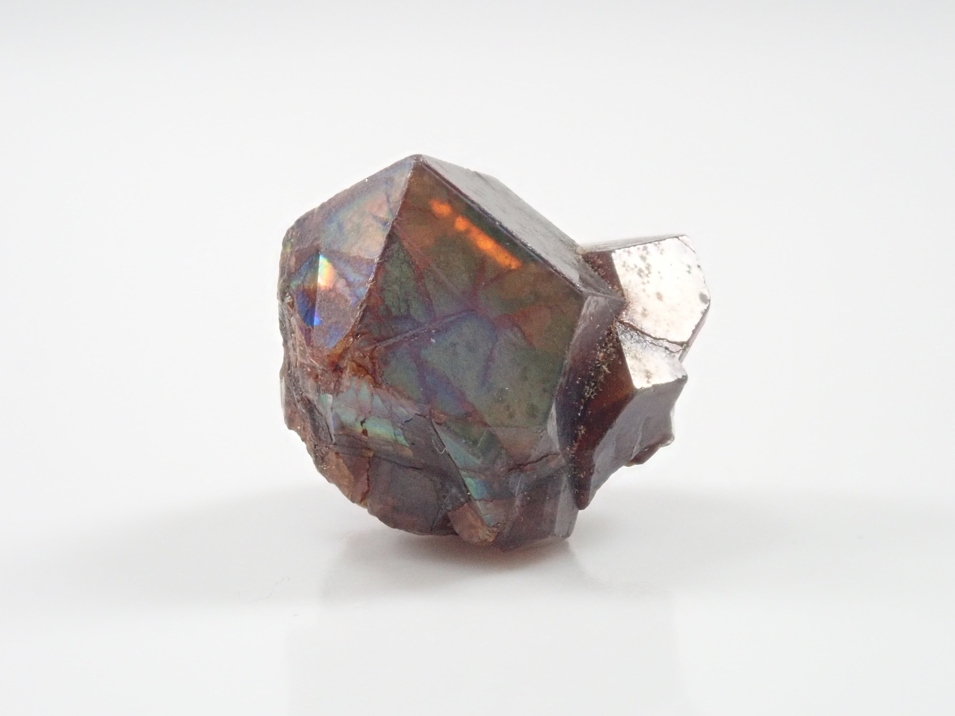 奈良県天川村産レインボーガーネット（アンドラダイトガーネット