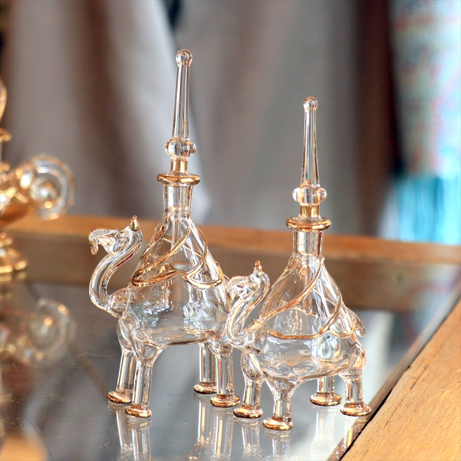 キリムスタイル / エジプト香水瓶・手吹きガラスの工芸品/ラクダ2頭