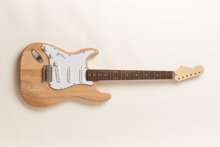 売切中】【左利き用DIYギター】ストラトキャスタータイプ- ラージ