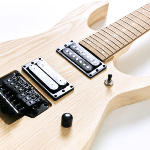 7弦】フロイドローズ×ホワイトアッシュ×ローズ指板 【DIYギター