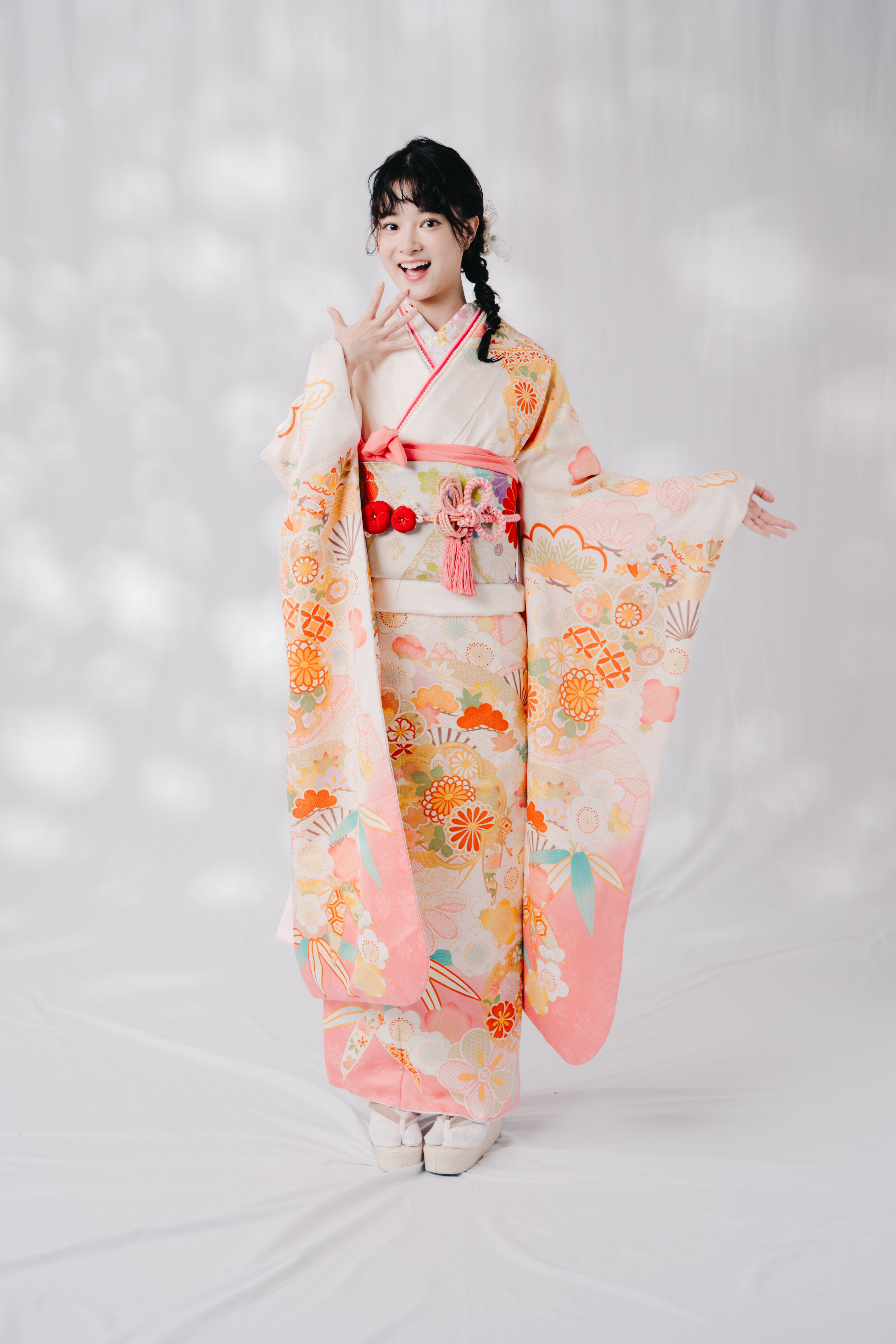 白地 裾ピンク 松竹梅 正絹振袖【467】 – SAKURA TOKYO