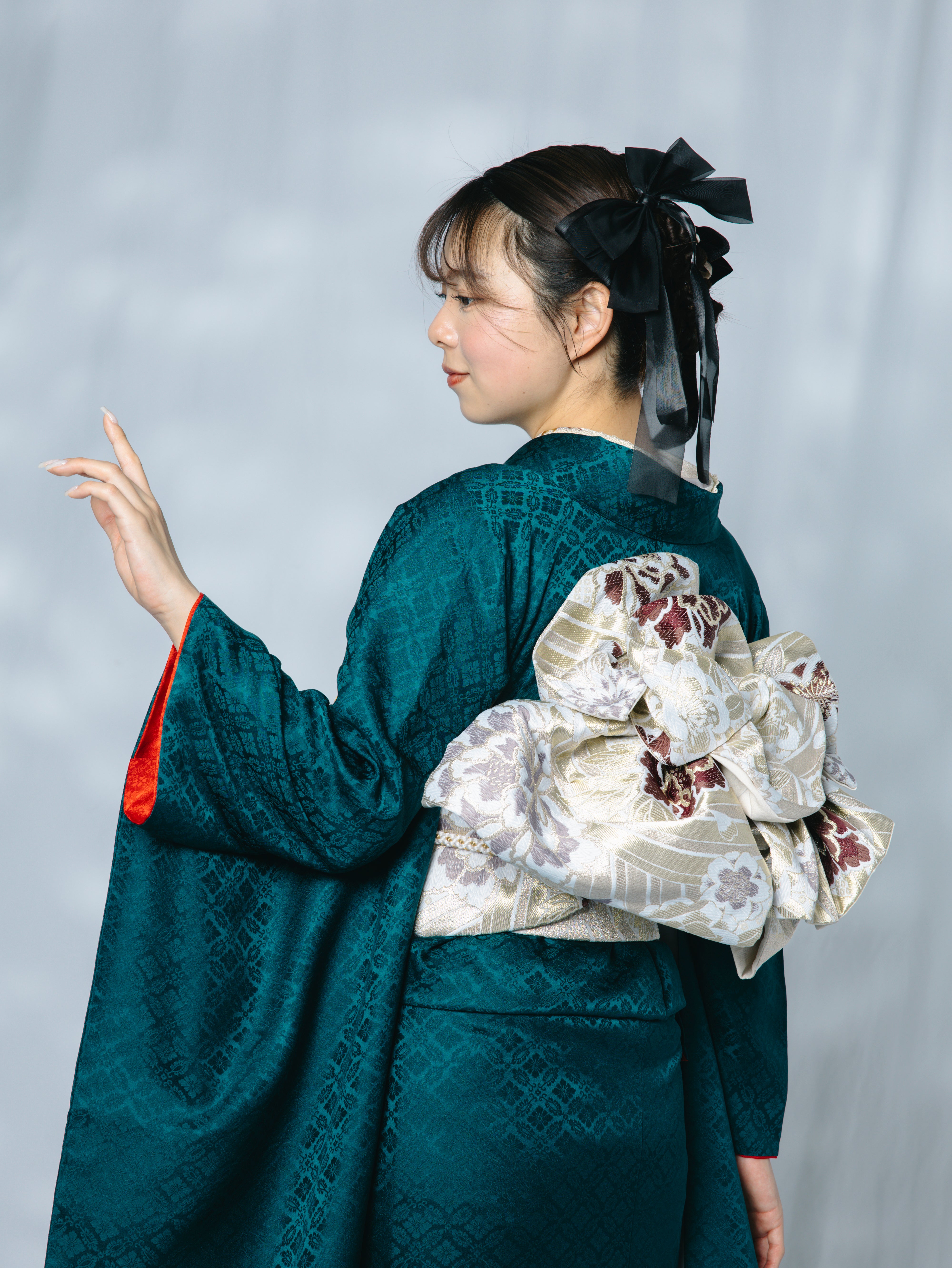 緑地 鶴 正絹振袖【550】 – SAKURA TOKYO