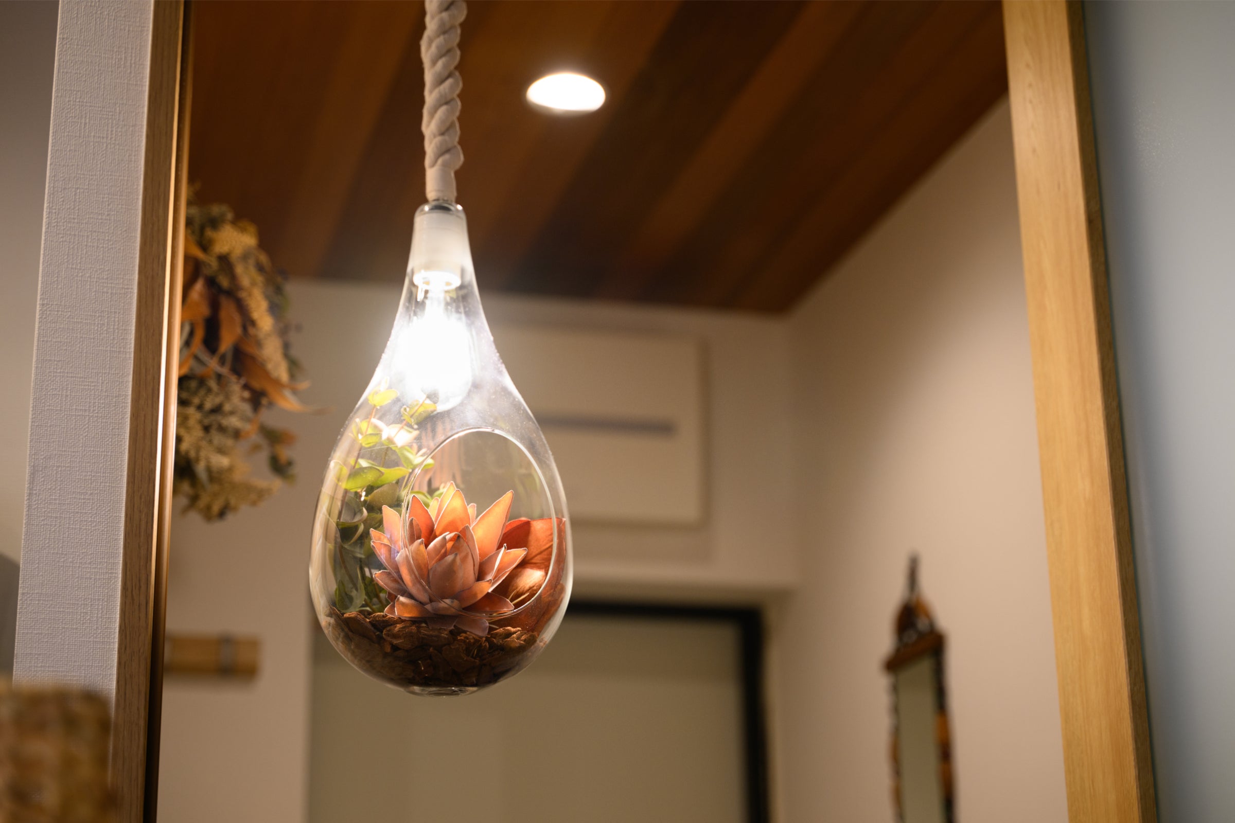 BOTANIC HANGING LIGHT with FAKEGREEN – SWAN ONLINE STORE