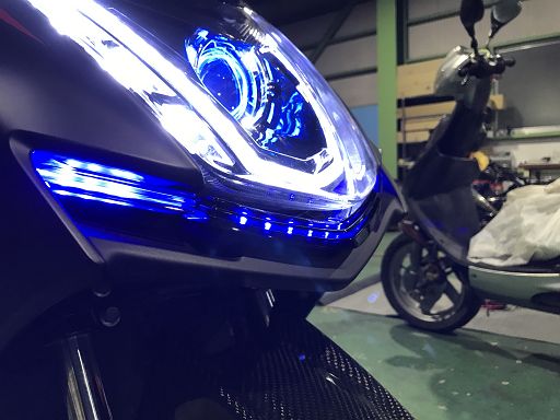 シグナス3型 APP色変更 デイライト ポジション