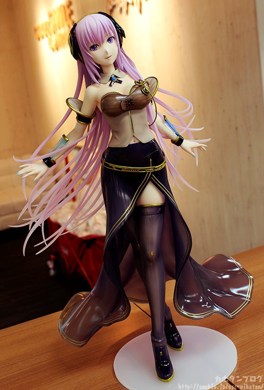 巡音ルカ 1/4 V4 フィギュア 1/4 巡音ルカ V4X」が1/4