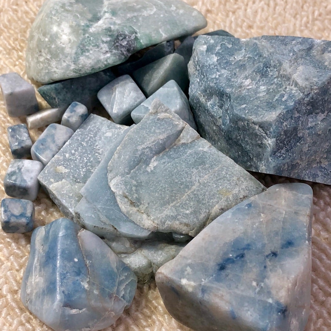 糸魚川翡翠青翡翠