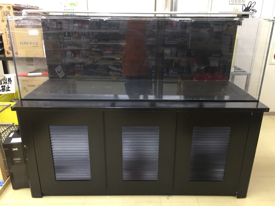 中古品 1800アクリル水槽 | かねだい横浜店❗️ 続々新コーナー登場‼️