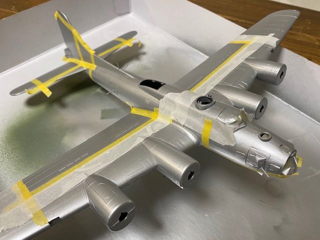 アカデミー米軍爆撃機B-17 3機 B-24 3機 プラモデル 1/72
