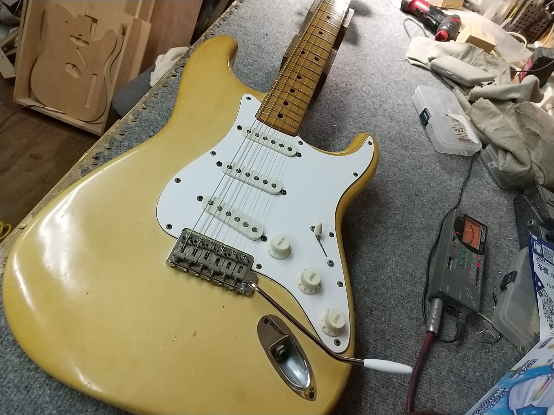 Stratocaster duck風 レリック加工 Stratocaster duck風 レリック加工