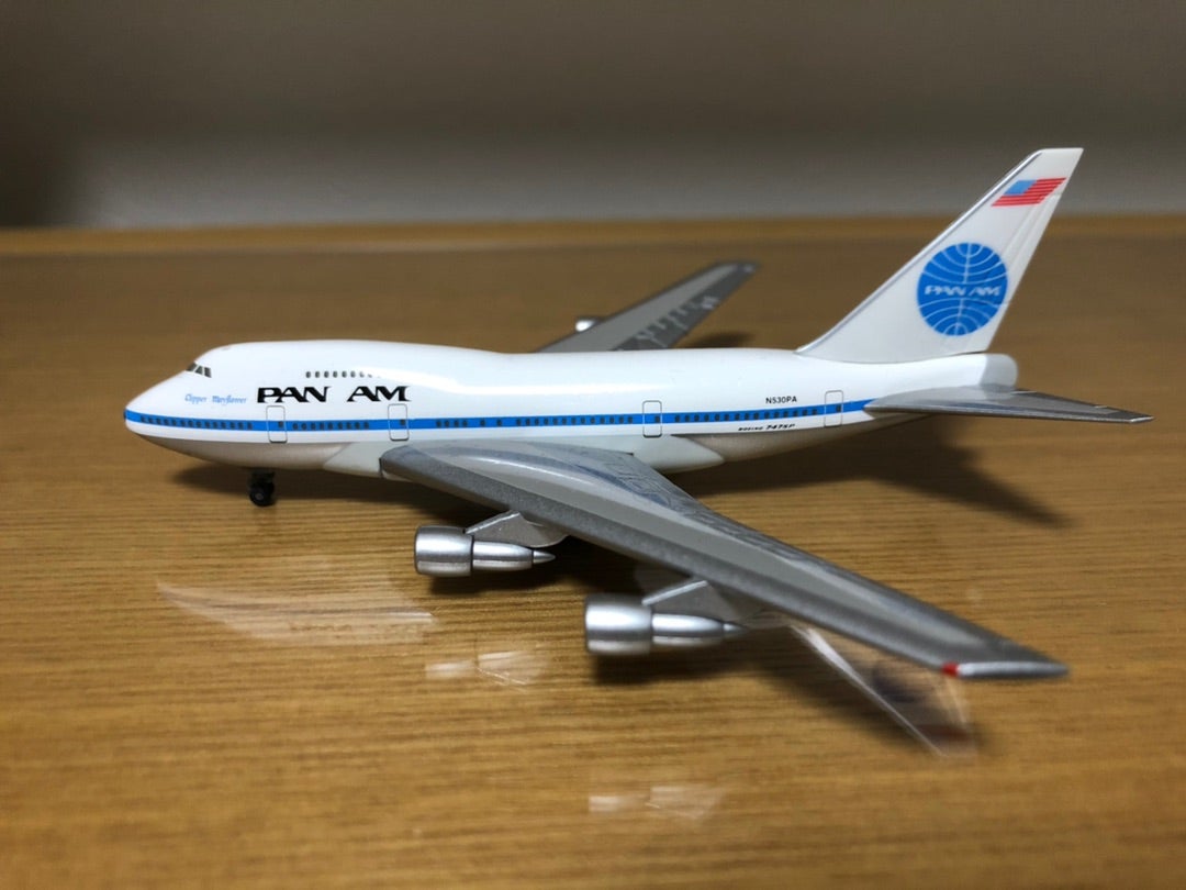ボーイング747ジャンボ 1/100 ボーイング747「ジャンボ」はどのような