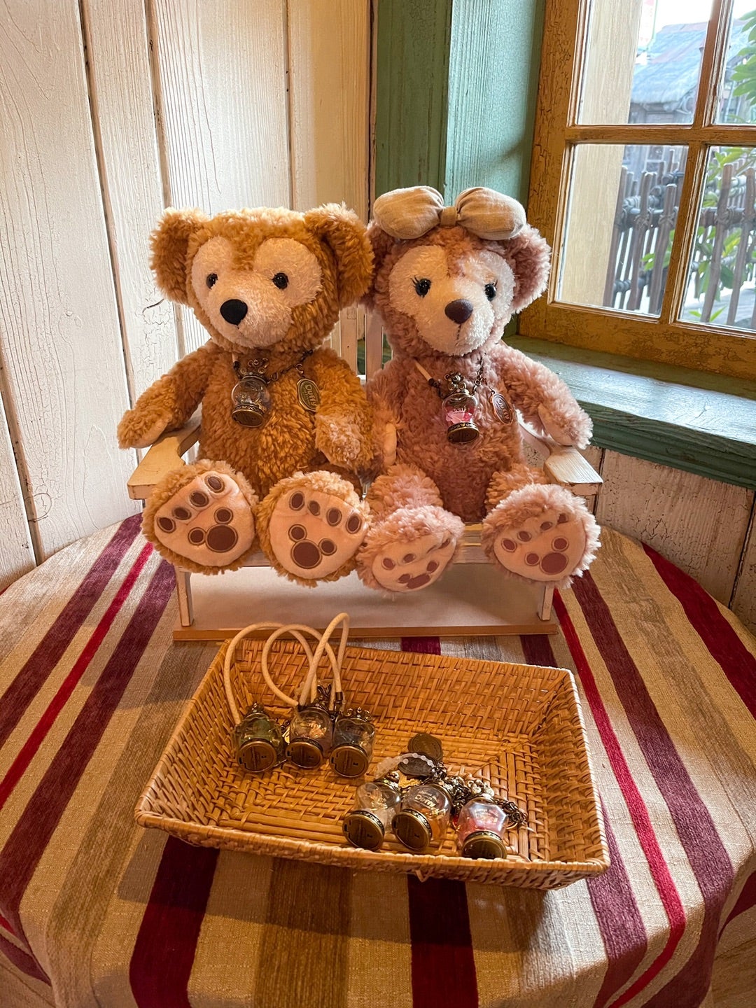 ディズニーベア ダッフィー タグ 絵本 スーベニアメダル 初期