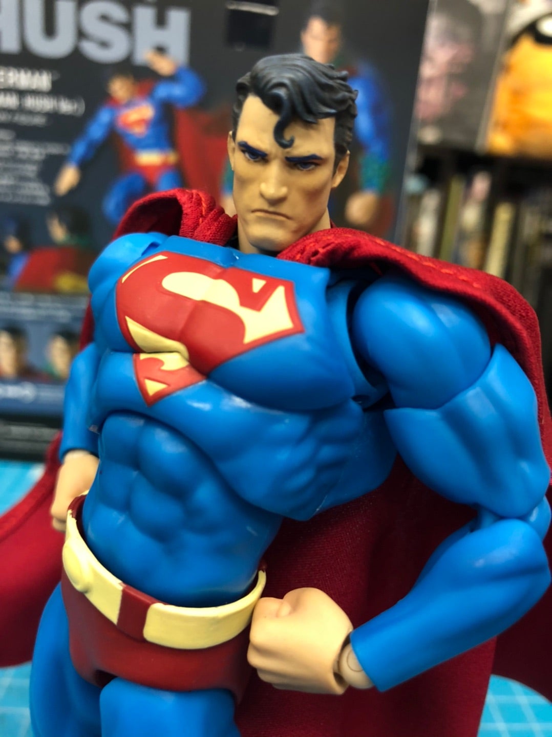 MAFEX マフェックス SUPERMAN 高品質 HUSH Ver. スーパーマン MAFEX