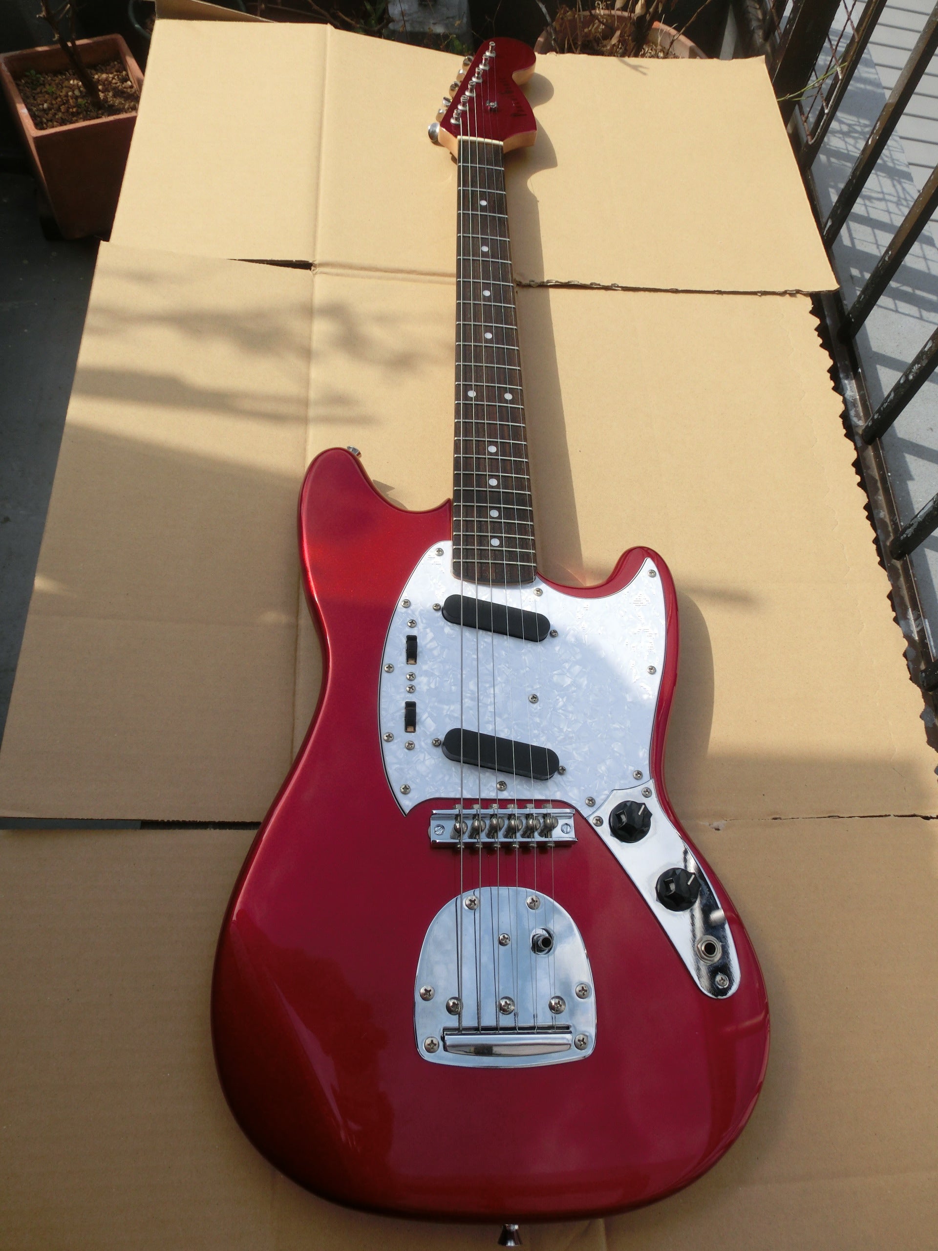 フォトジェニックMG-200/ギターいじり(前編) | おばけのブログだってね、