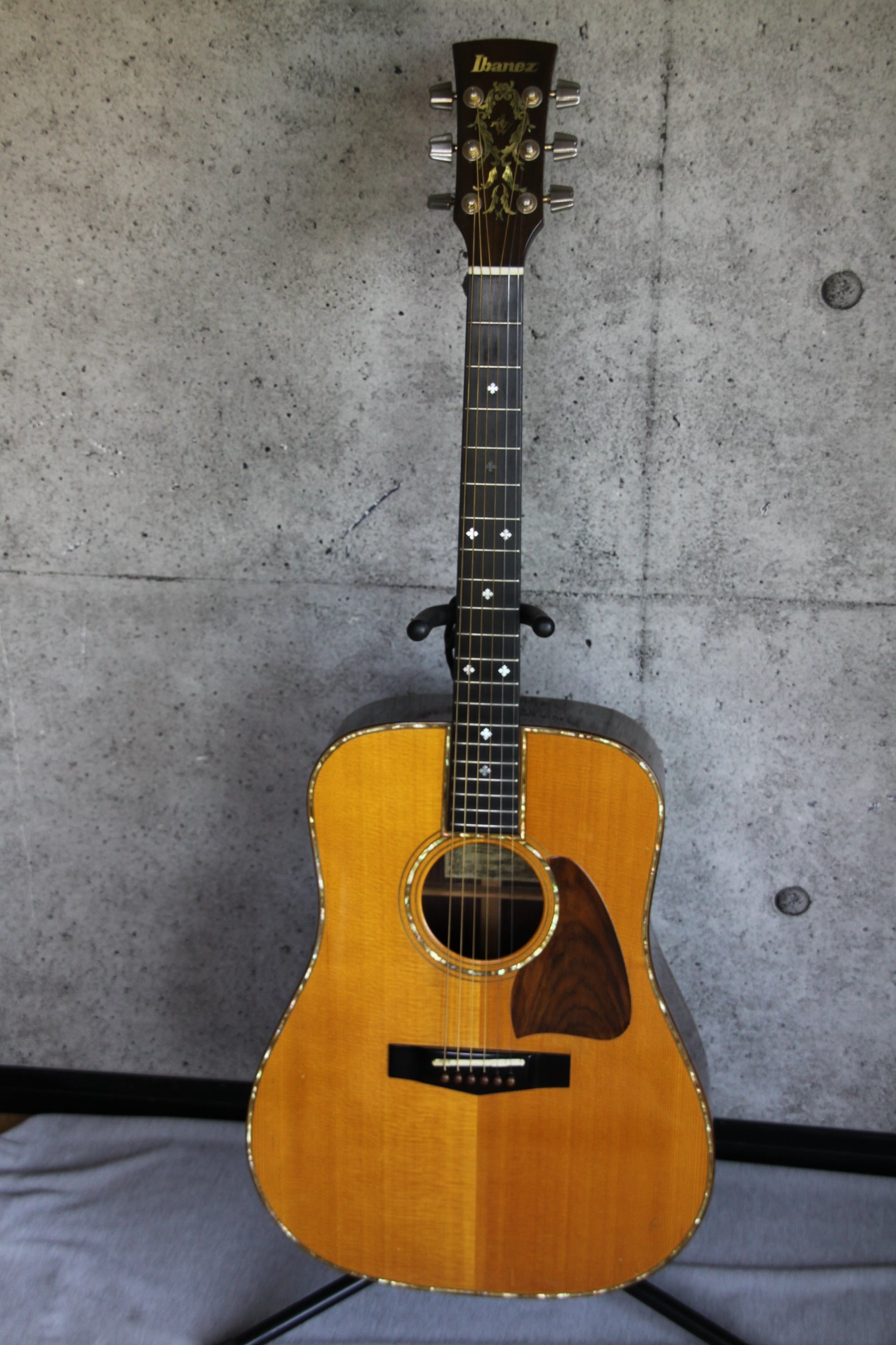 都内引渡し限定】Ibanez Artwood AW-602C 都内引渡し限定】Ibanez