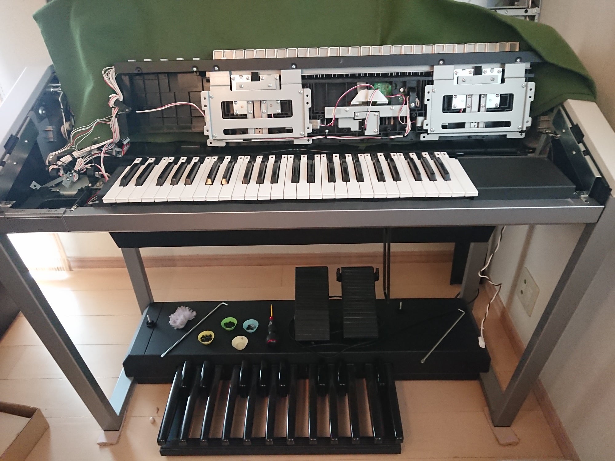 エレクトーン・ステージア修理 鍵盤の基板交換 | 晴海堂のブログ